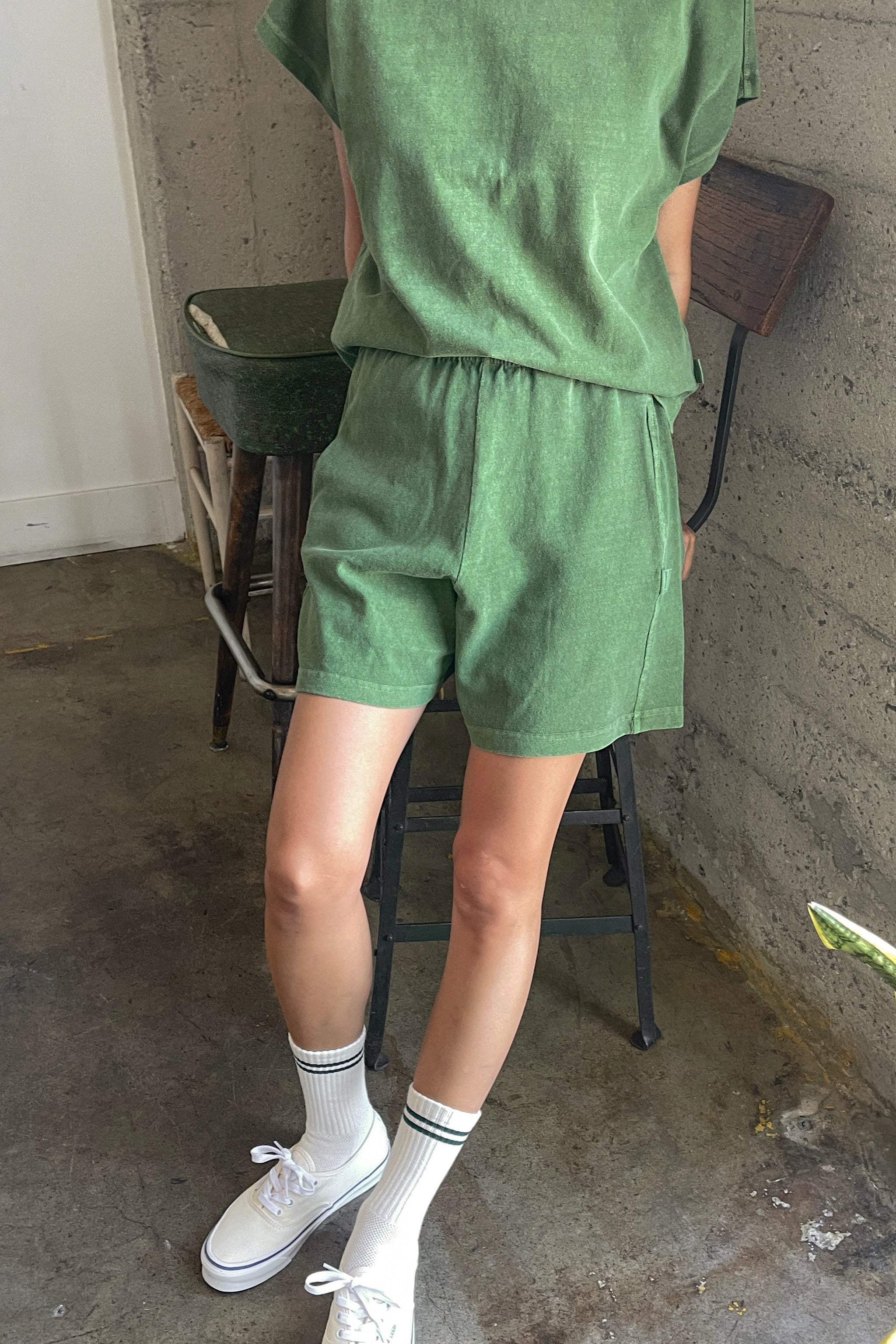 Flared Basketball Shorts - Basil – Le Bon Shoppe