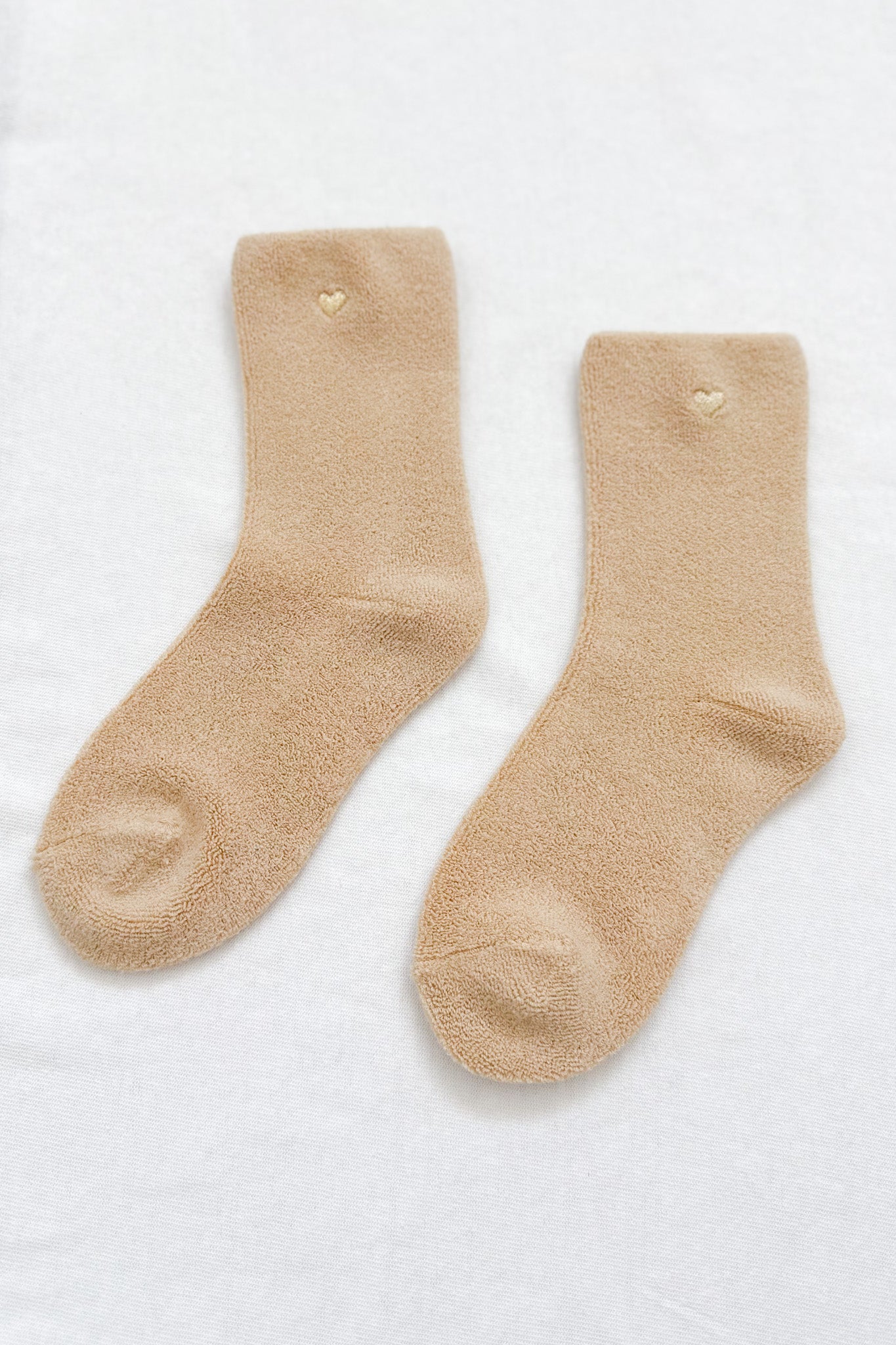 Embroidered Cloud Socks - French Vanilla + Gold Heart