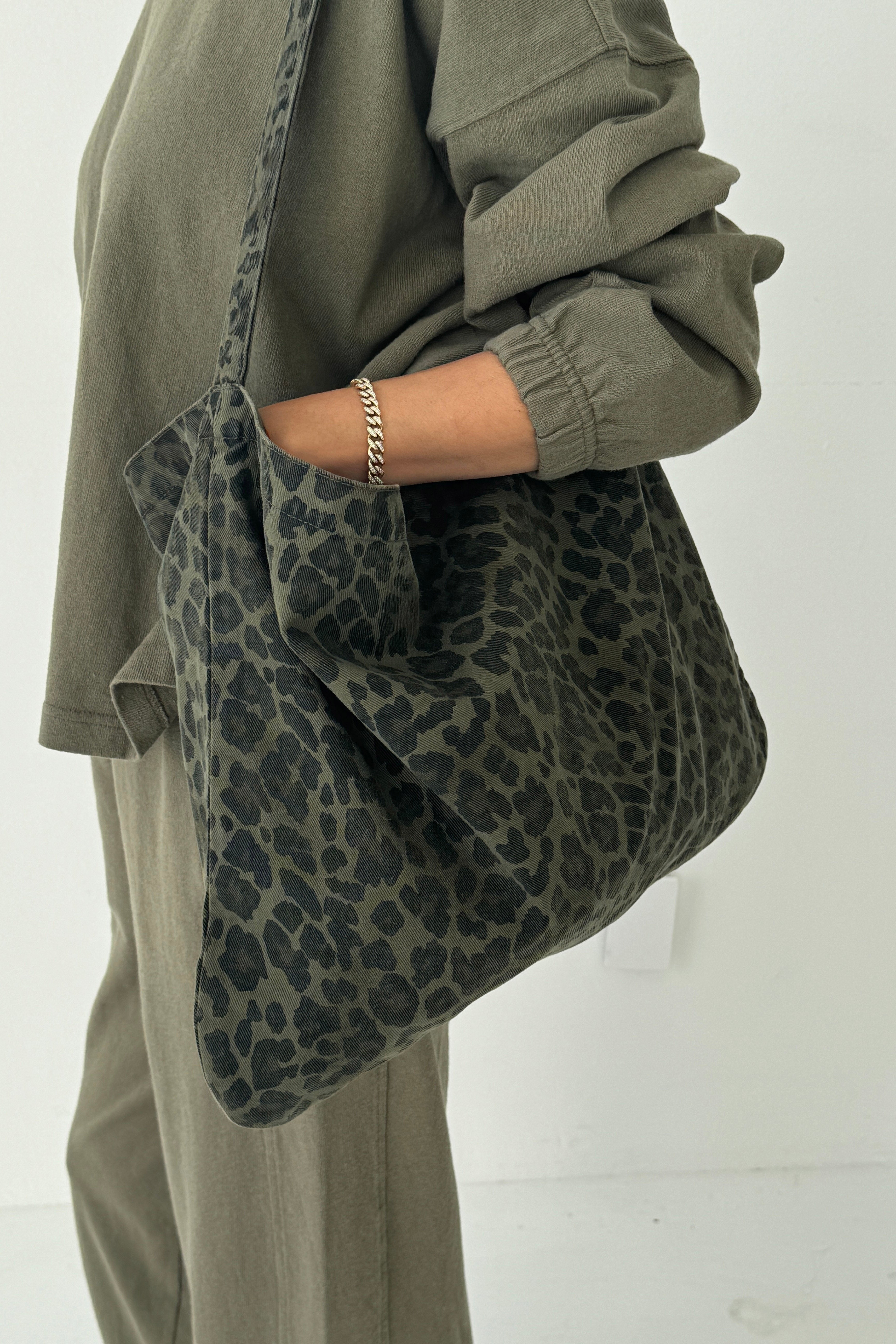 Happy Carry Bag - Fern Leopard