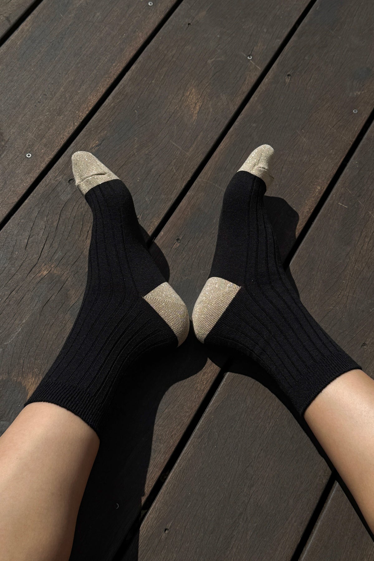 Her Glow Socks - Black / Gold
