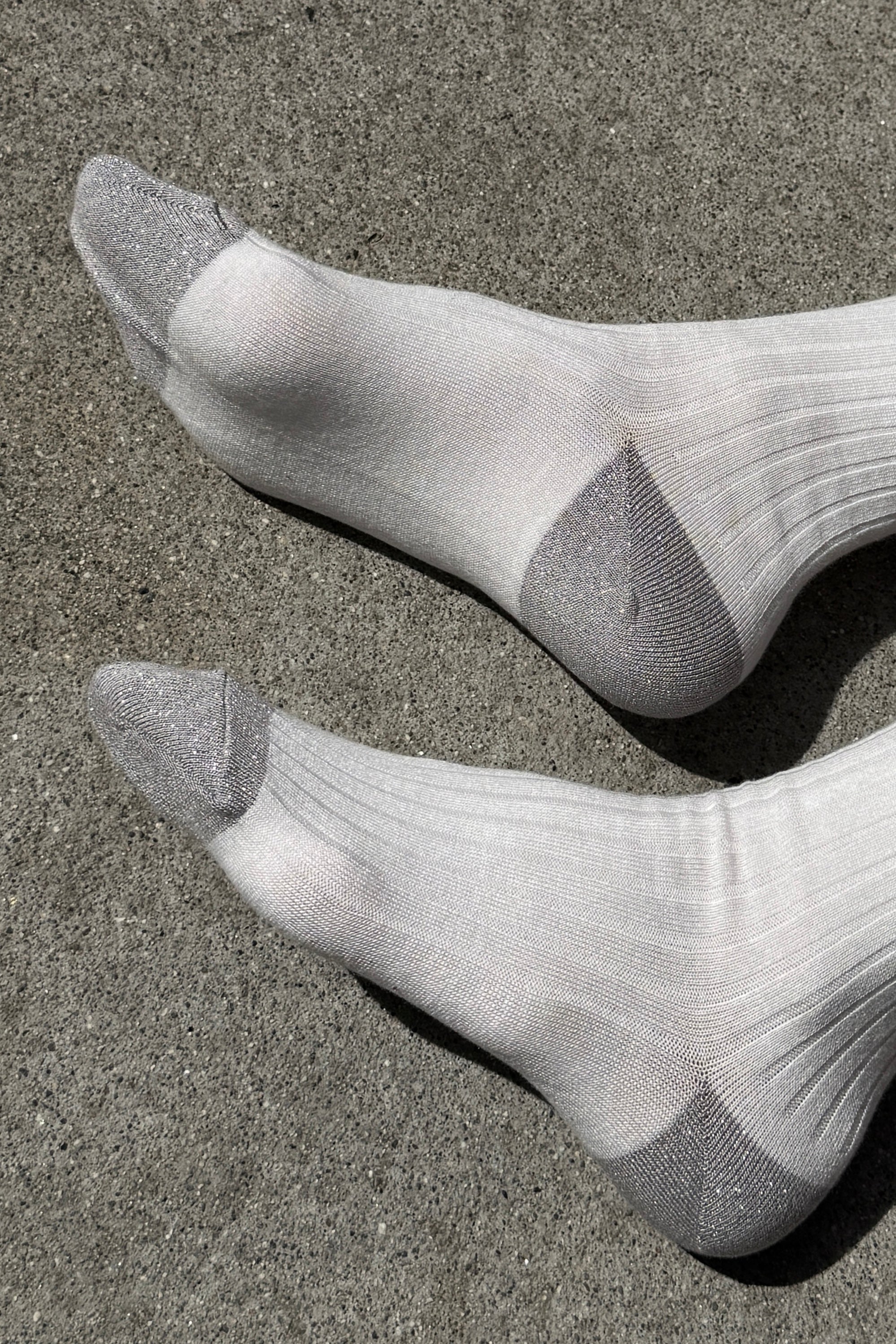 Her Glow Socks - White / Silver