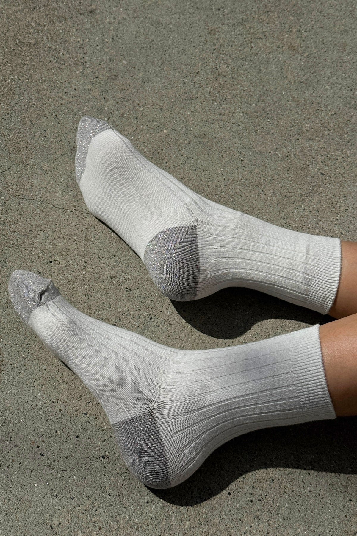 Her Glow Socks - White / Silver