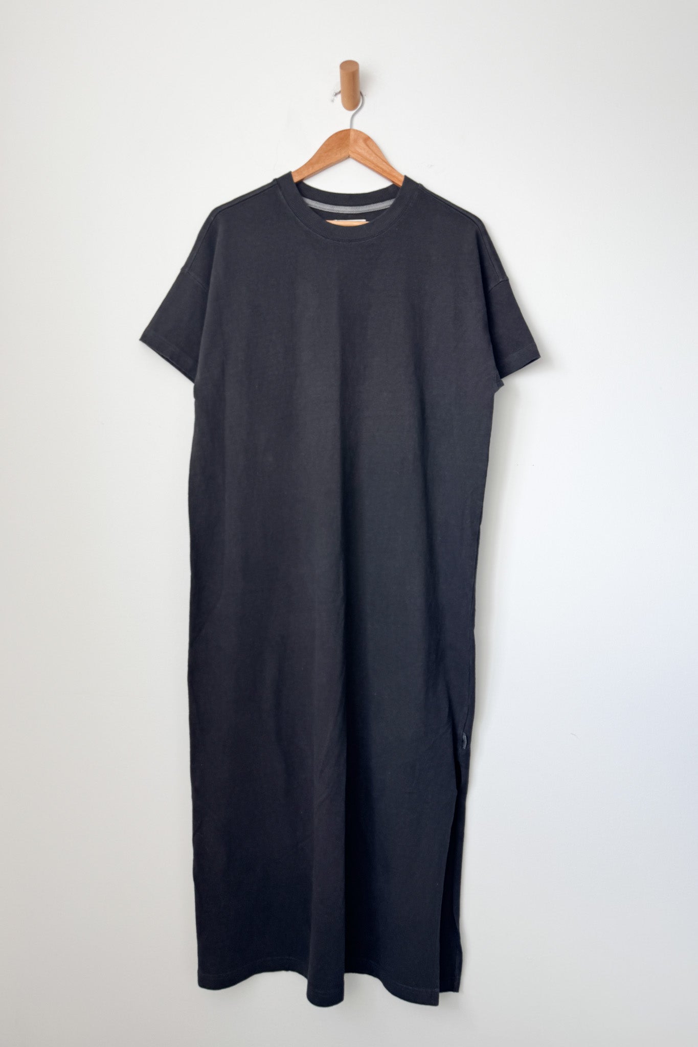 Her Dress - Almost Black