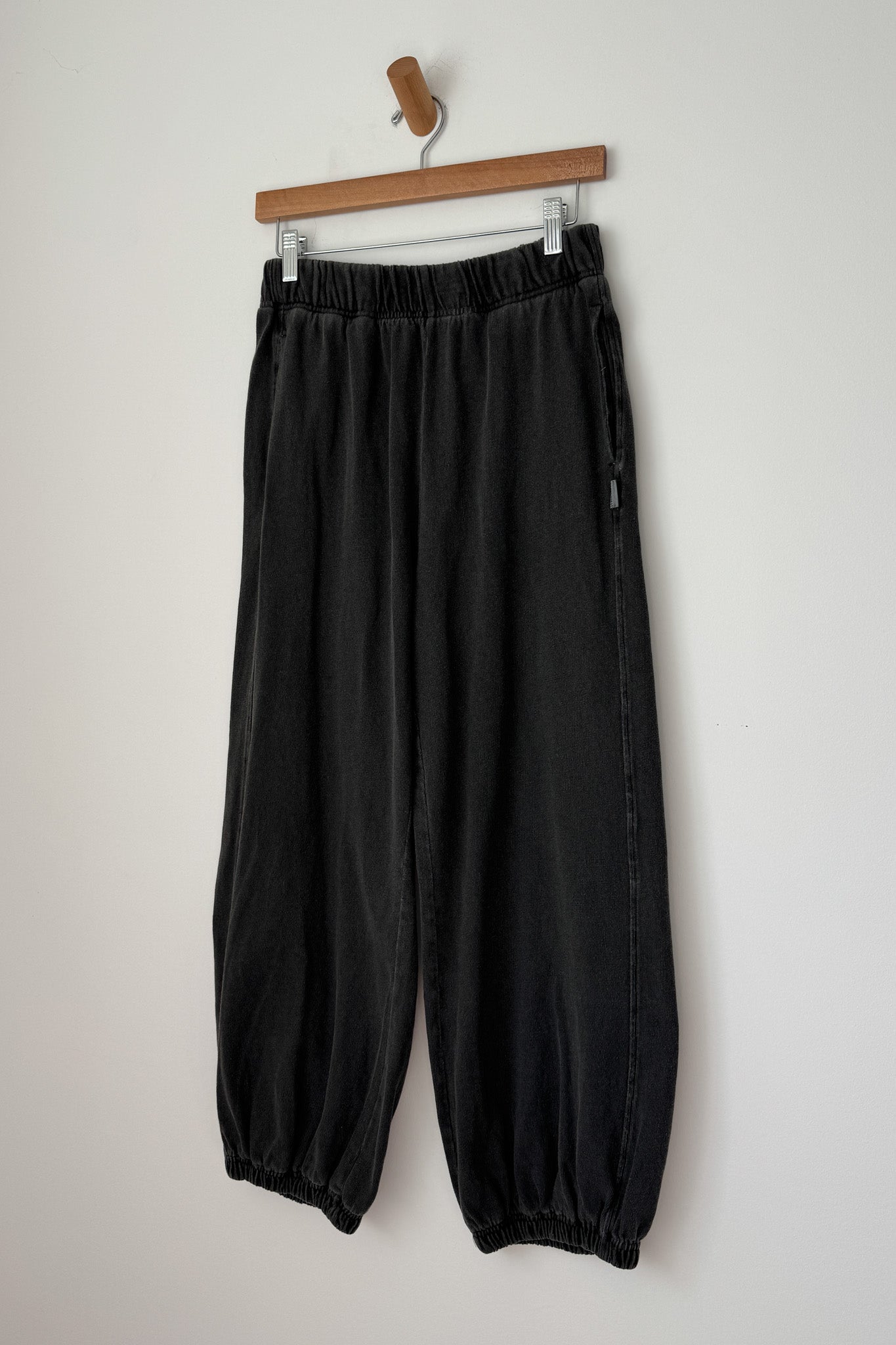 Balloon Pants - Almost Black