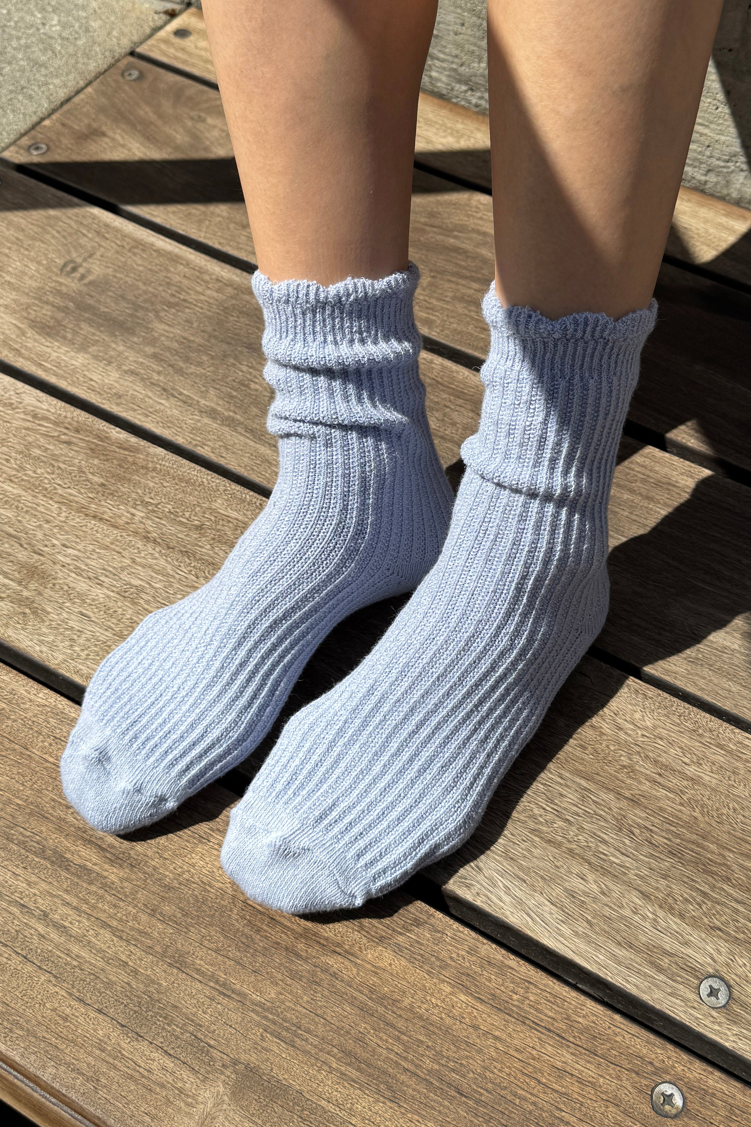 Linen Scallop Socks - Pale Blue