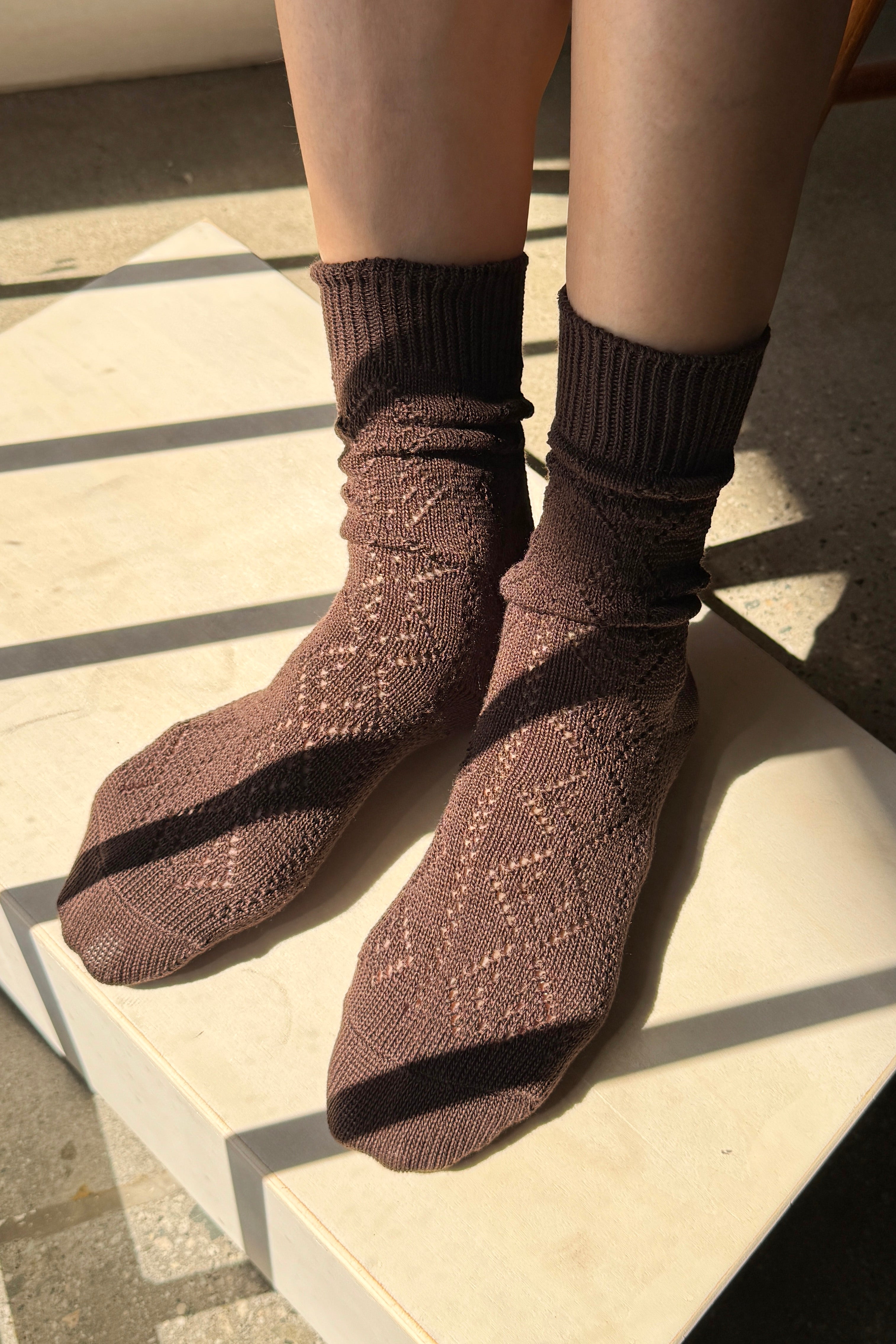 Modal Eyelet Socks - Brown