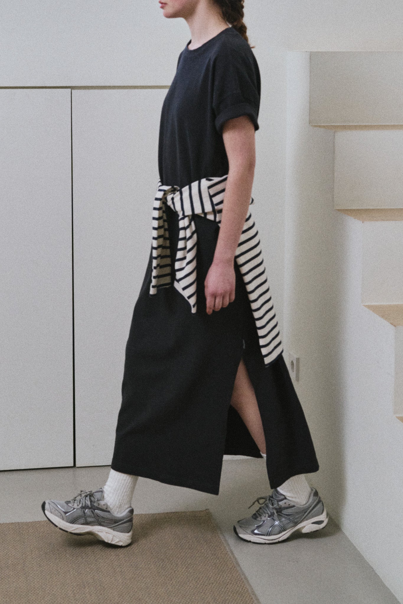 Her Dress - Almost Black