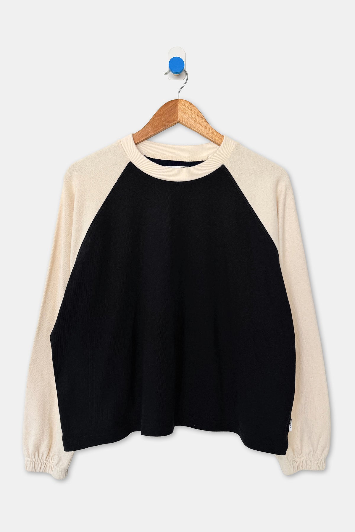 Raglan Naturelle Tee - Black/Naturel
