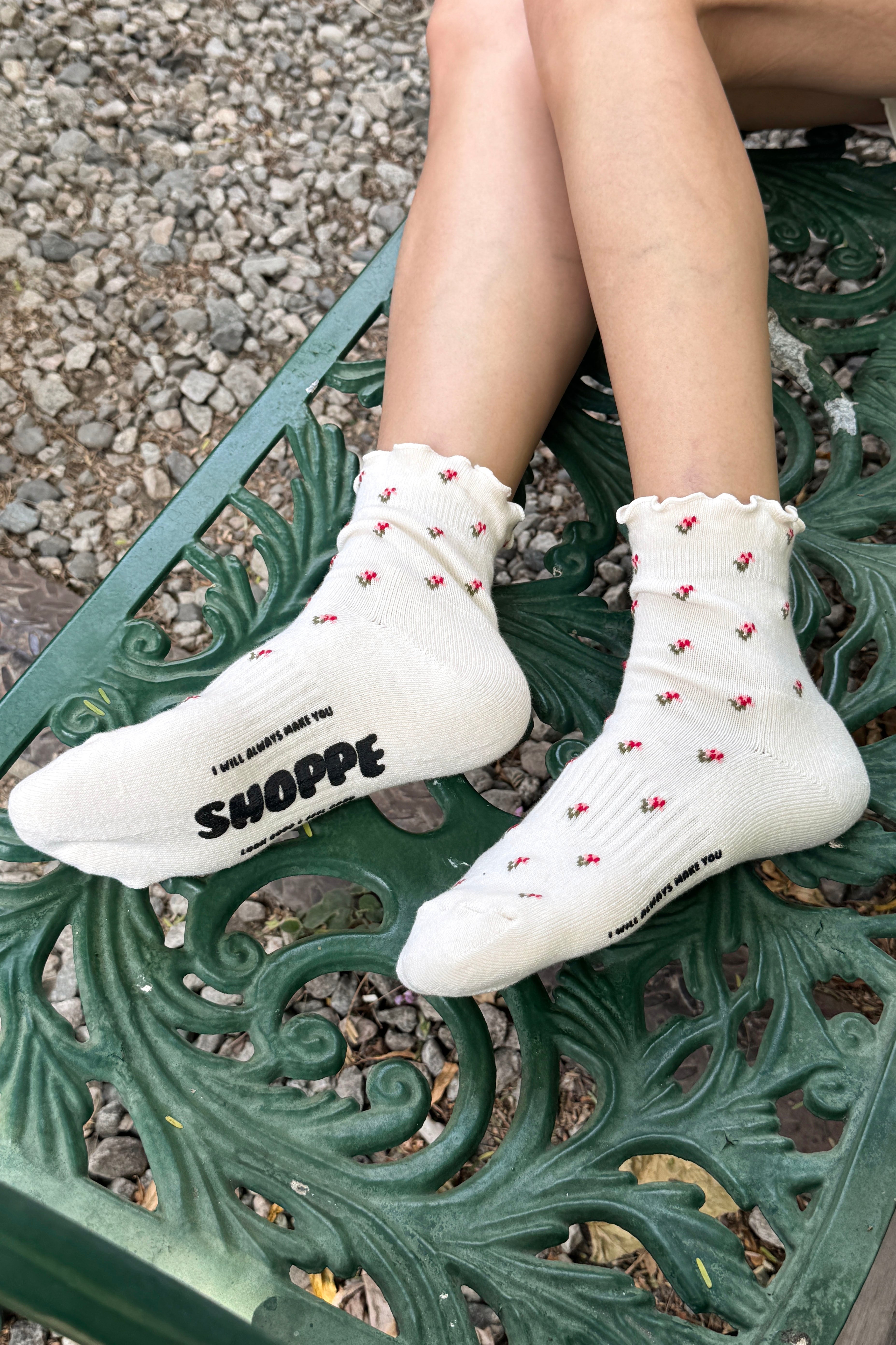 Petal Ruffled Hugger Crew Socks - Cream Petal