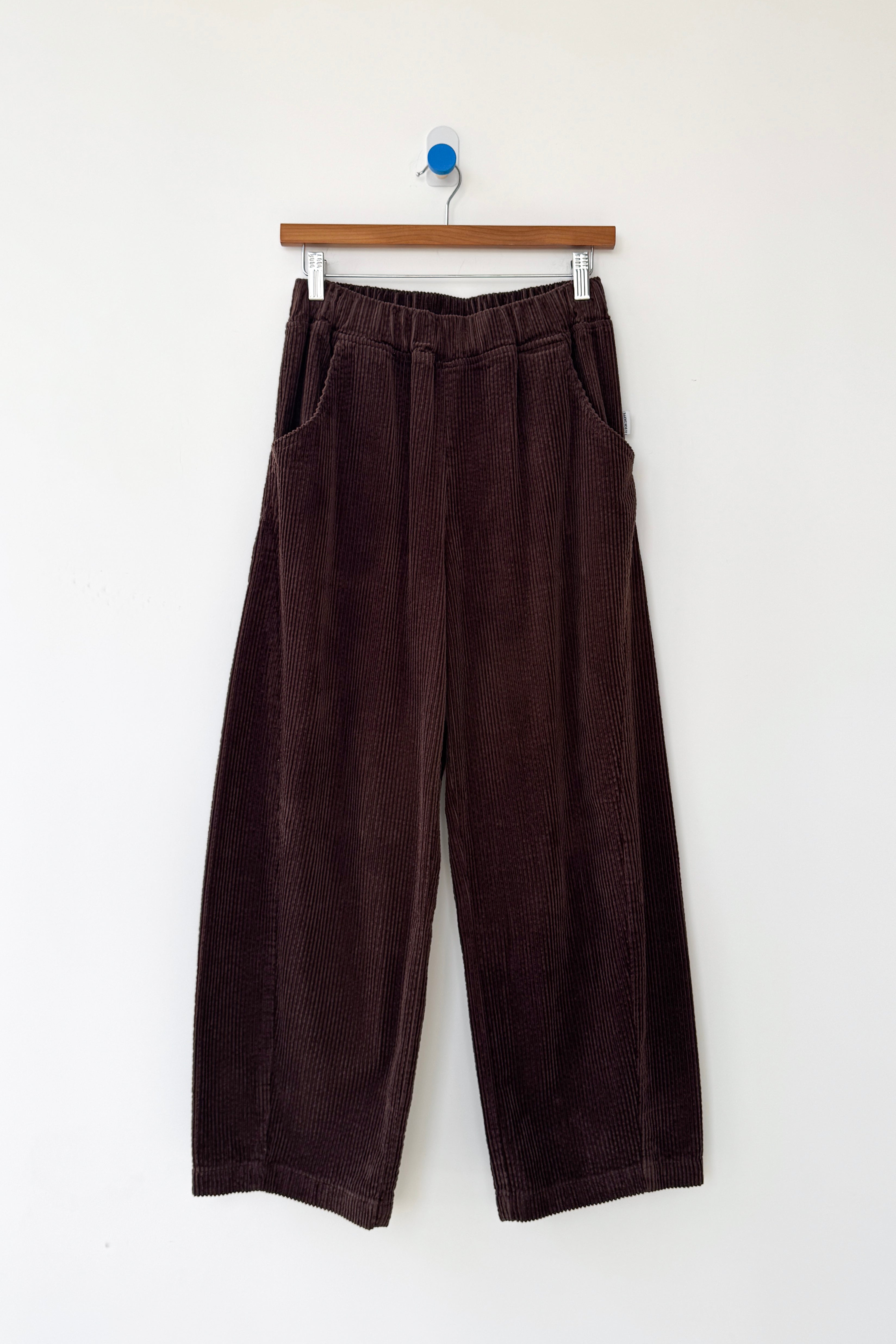 Soft Corduroy Arc Pants - Brown