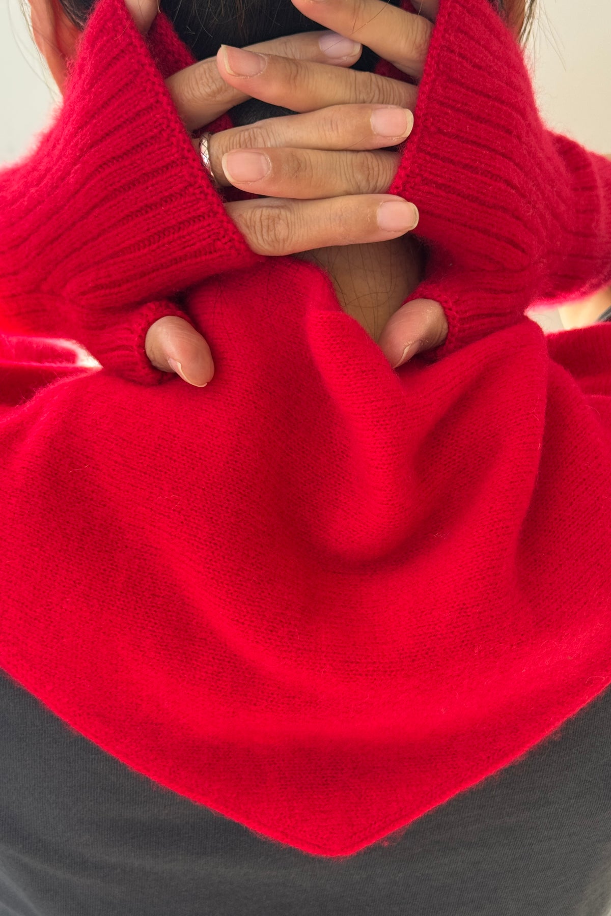 Cashmere Blend Wrist Warmer - Red