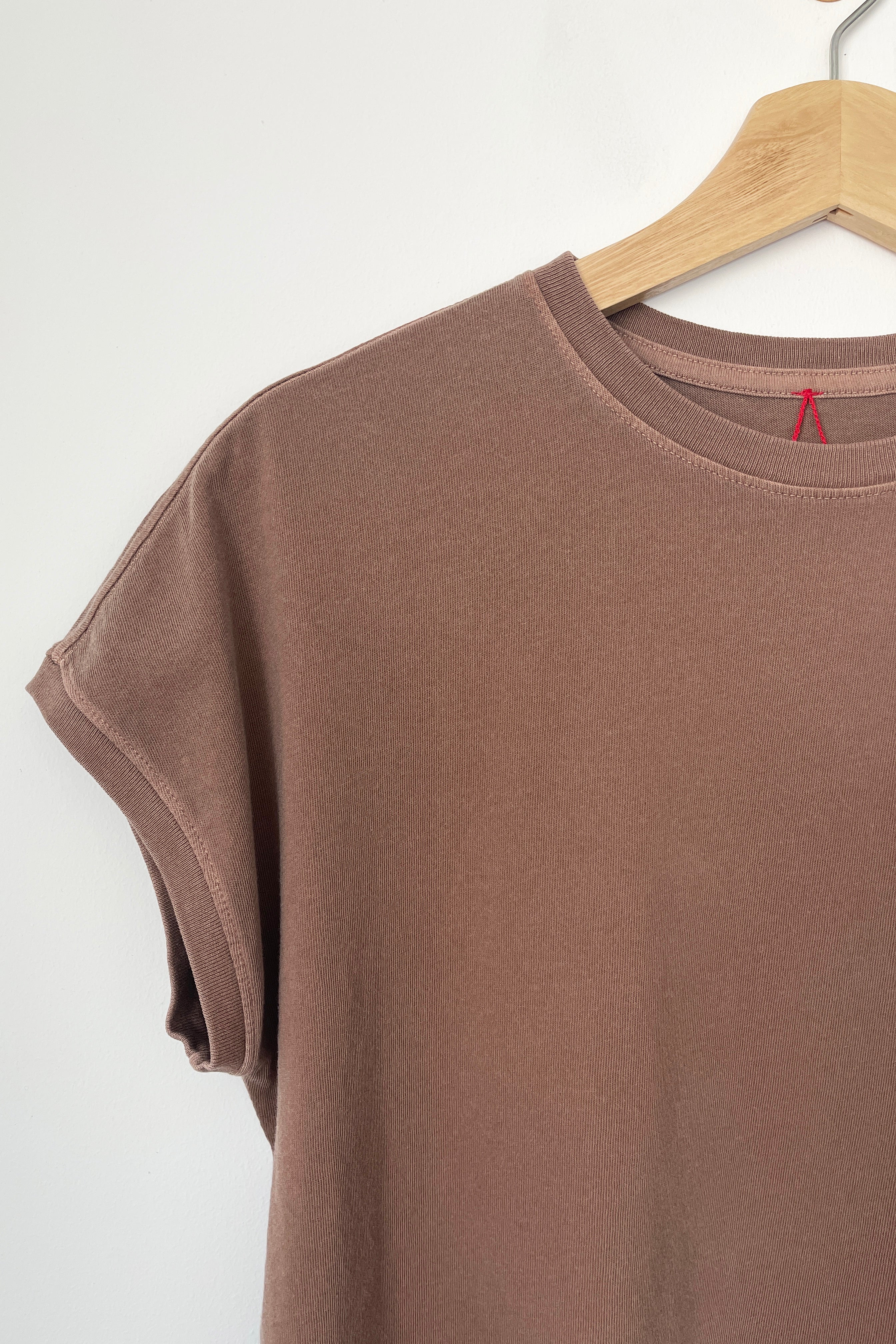 Camiseta Facilidad - Chocolate