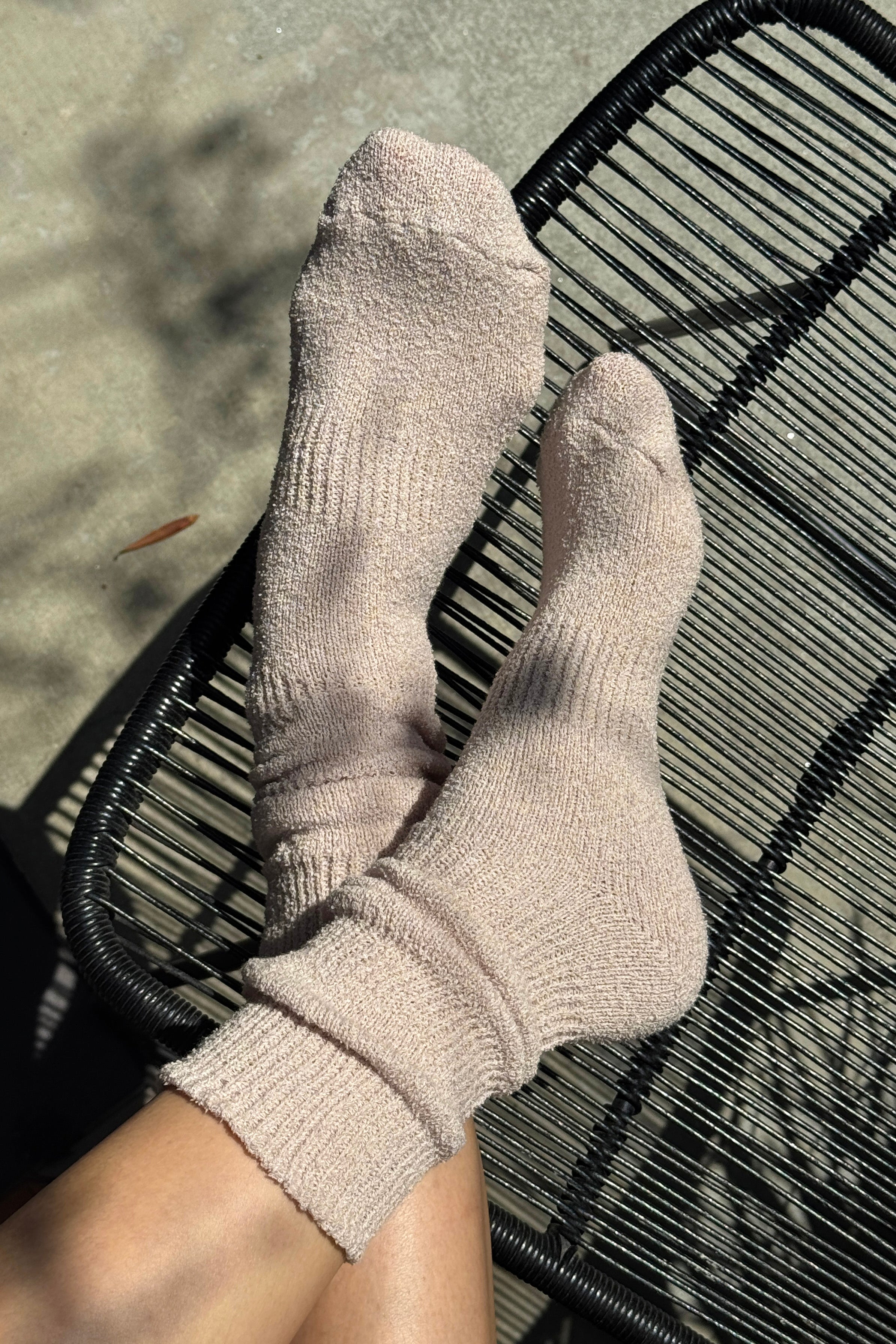 Airy Puffin Socks - Whole Wheat