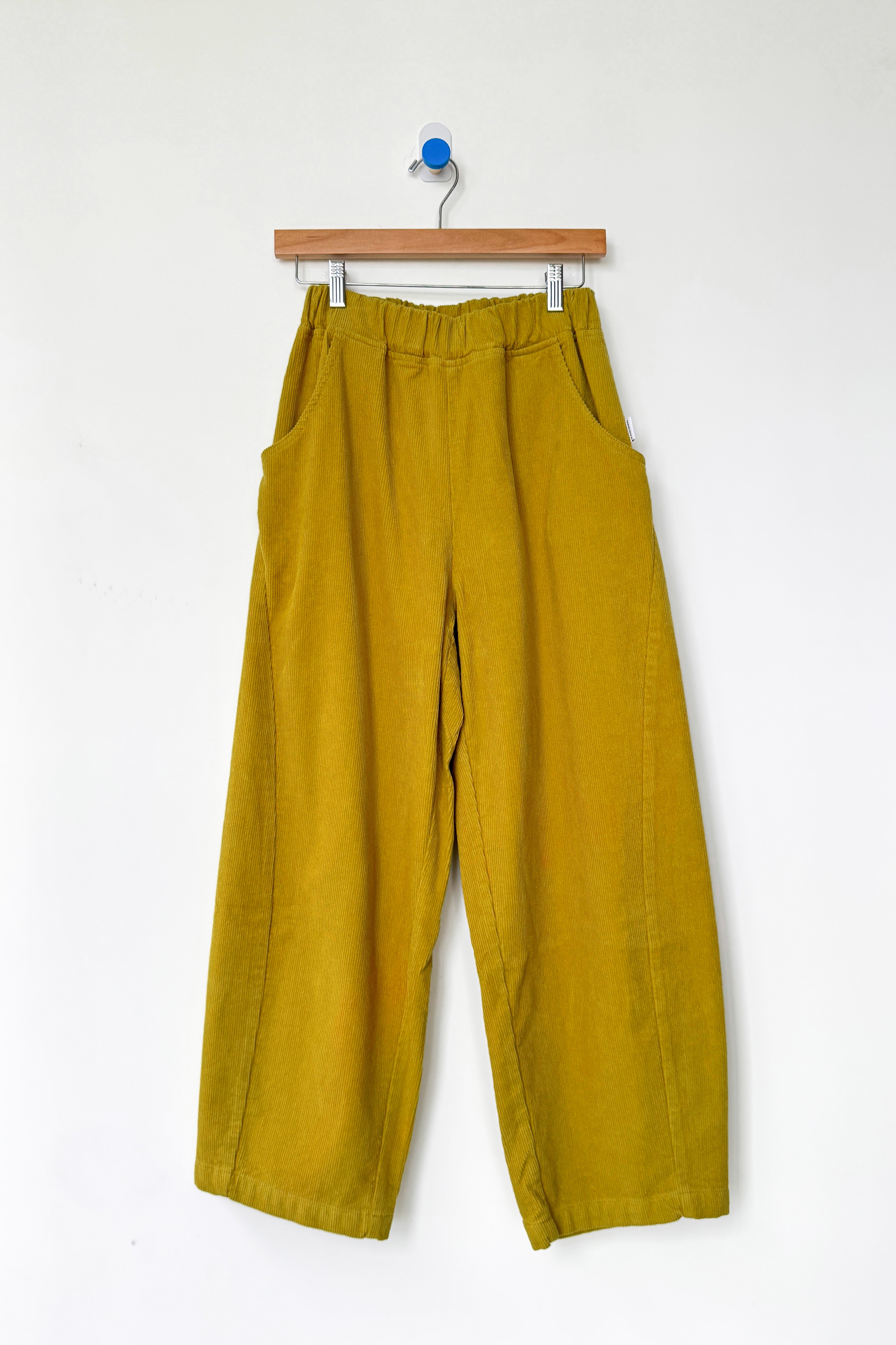 Corduroy Arc Pants - Green Olive