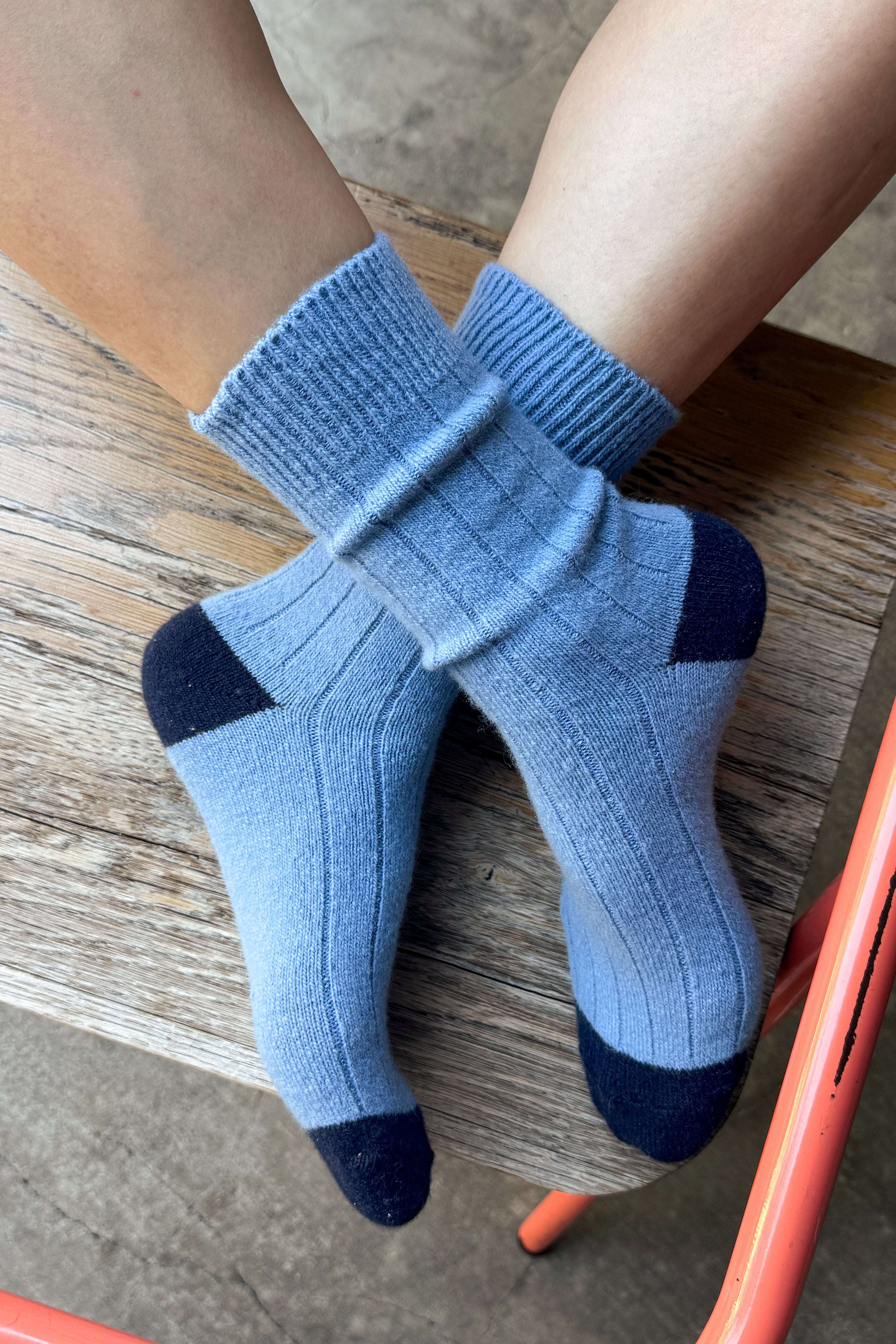 Classic Cashmere Socks - Bluebell