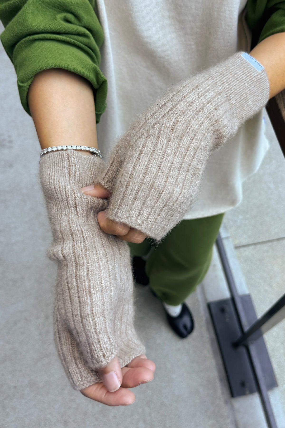 Cashmere Blend Wrist Warmer - Toasted Almond