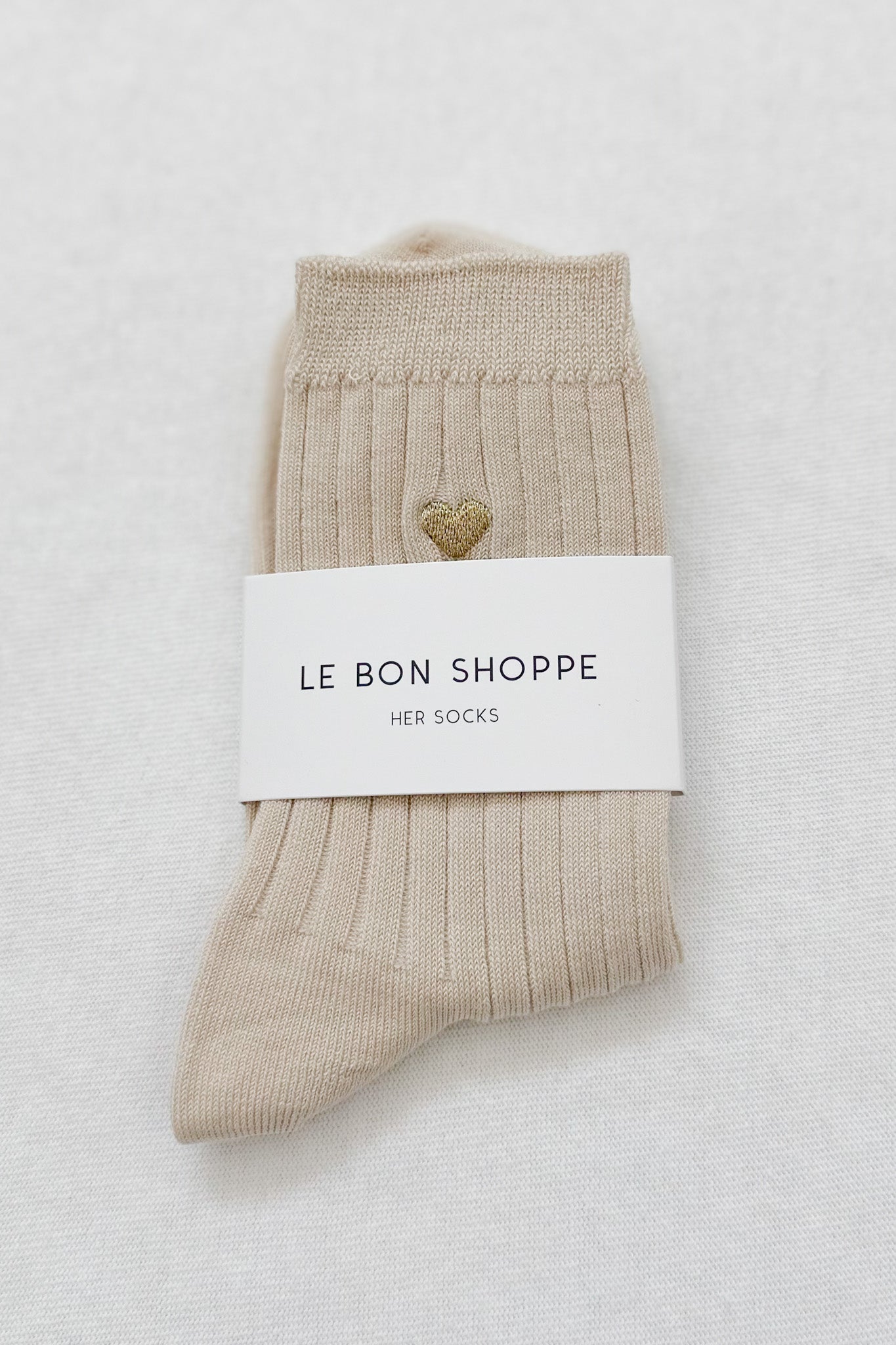 Ses Chaussettes Brodées (Coton MC) - Porcelaine + Coeur Doré