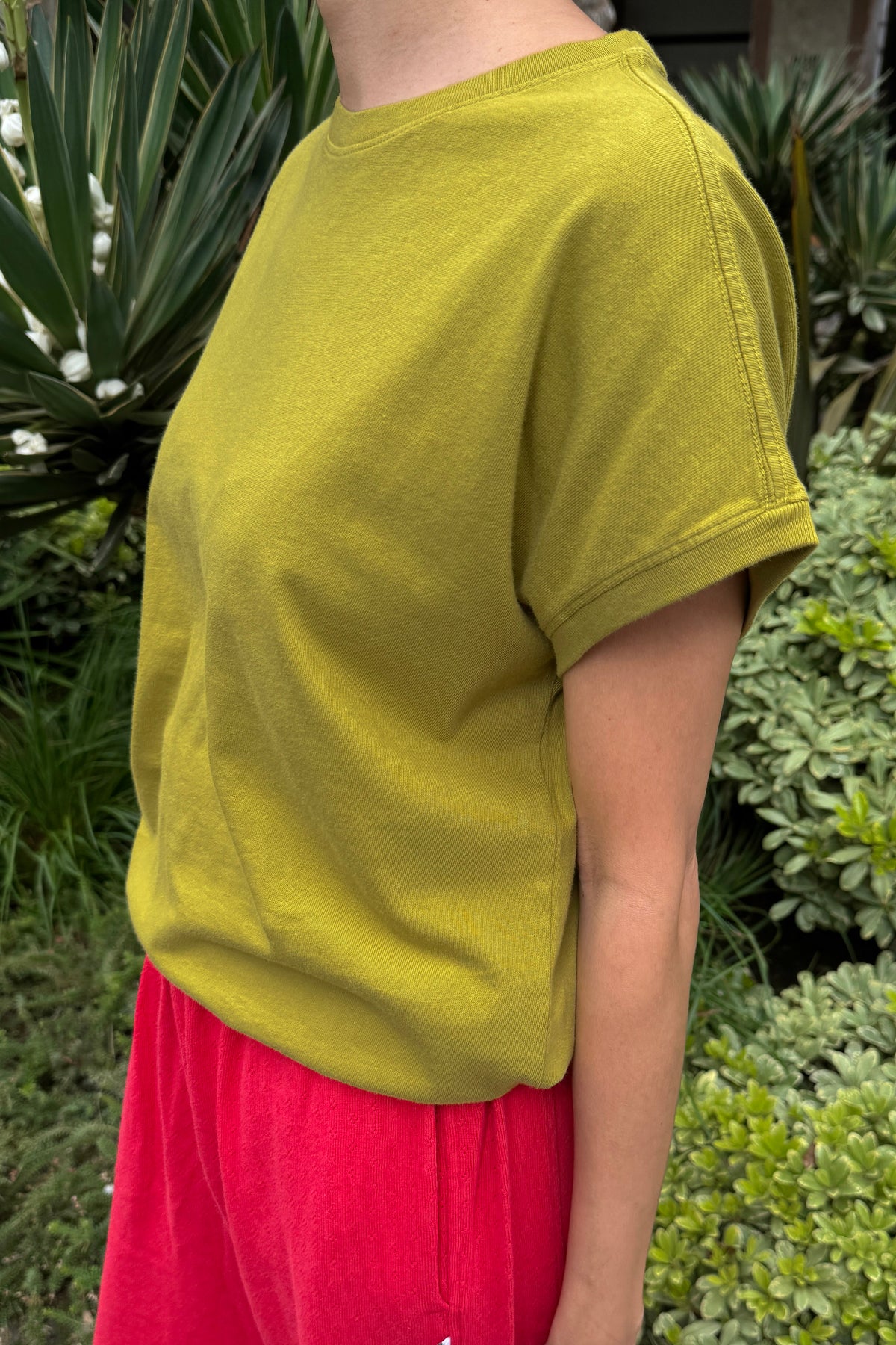 Ease Tee - Golden Olive