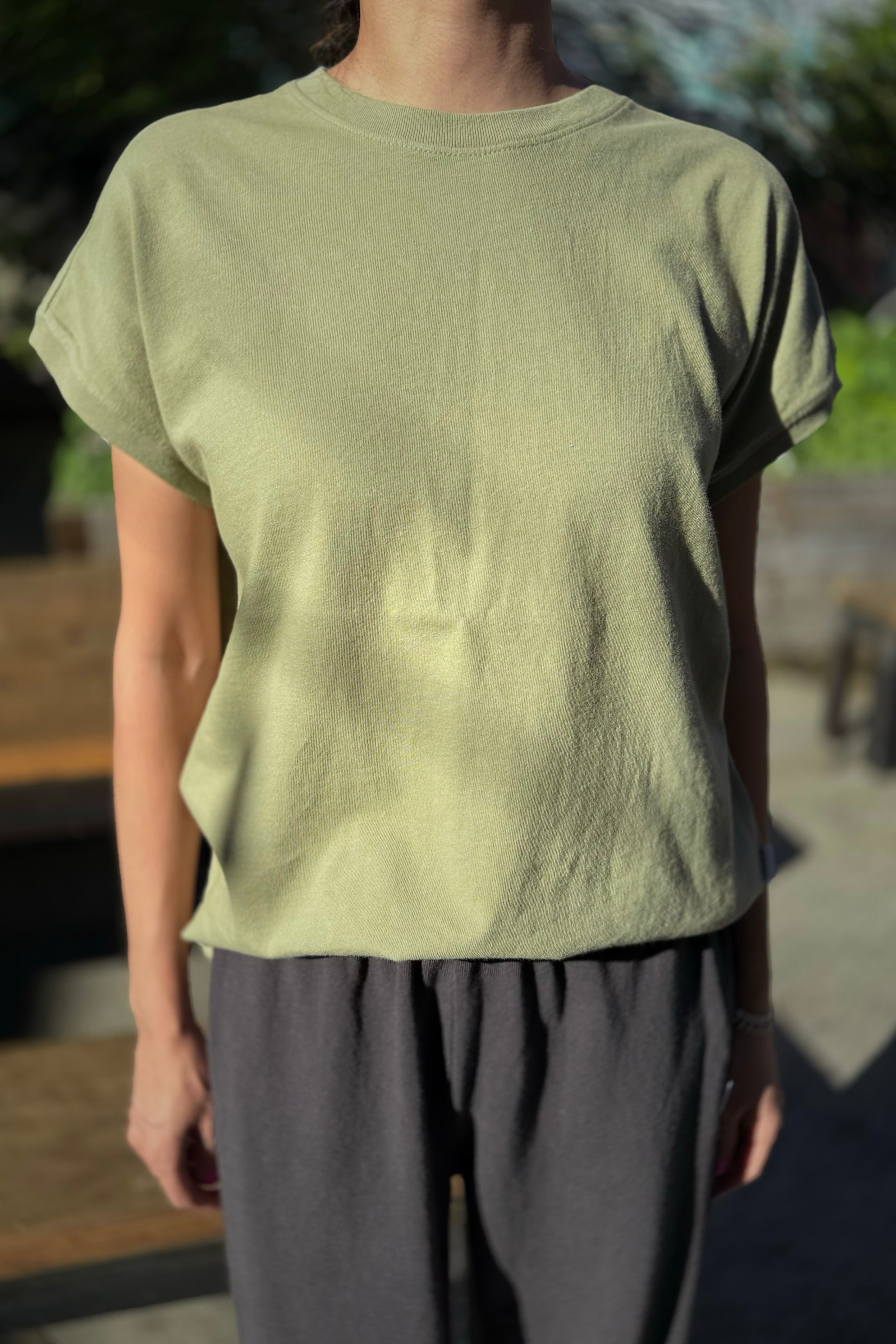 Ease Tee - Mint Dust