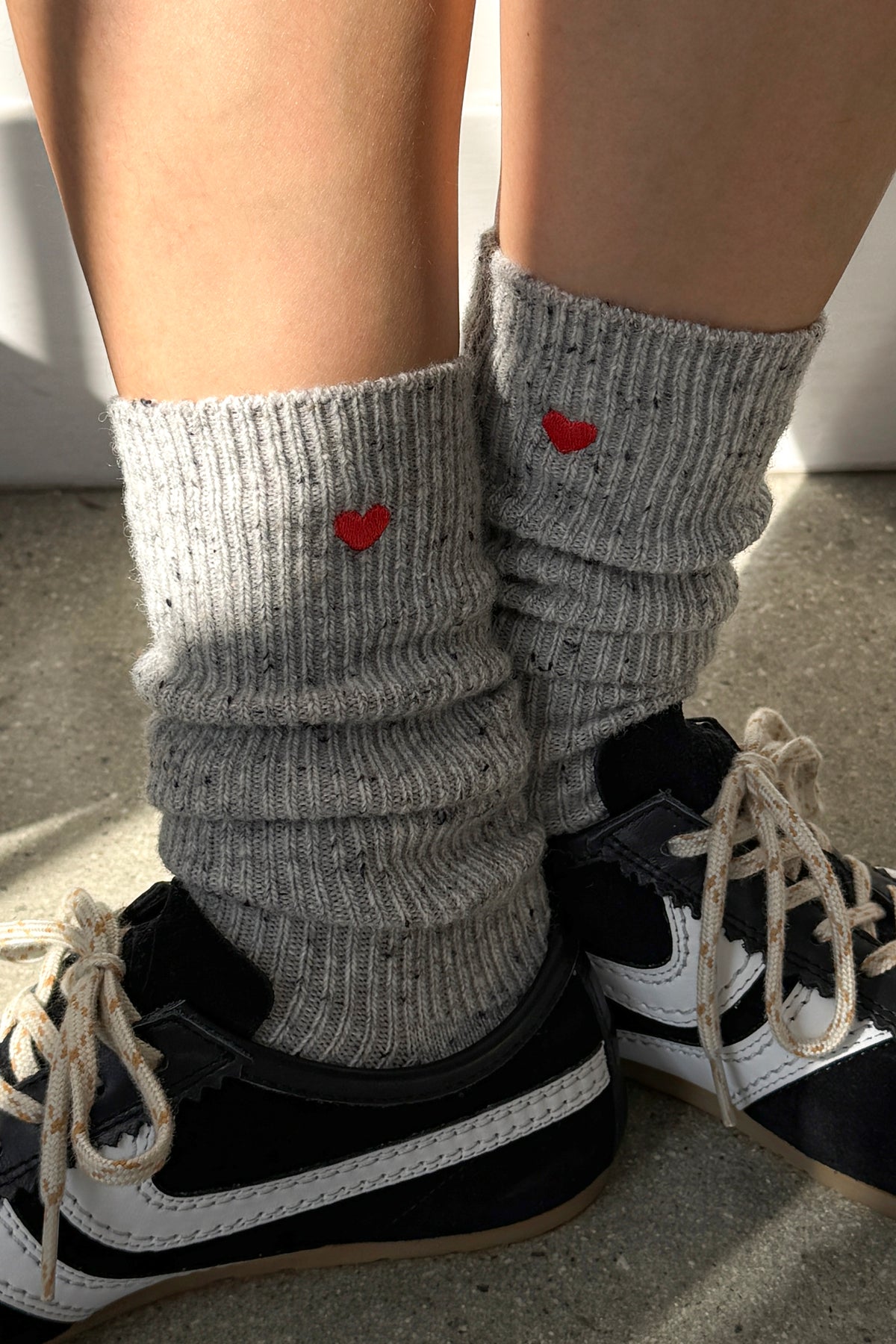 Embroidered Snow Socks - Cookies and Cream + Heart