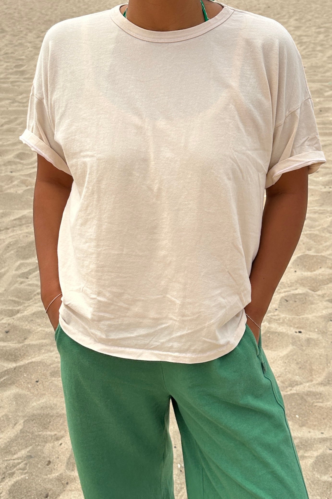 Su camiseta - Hueso
