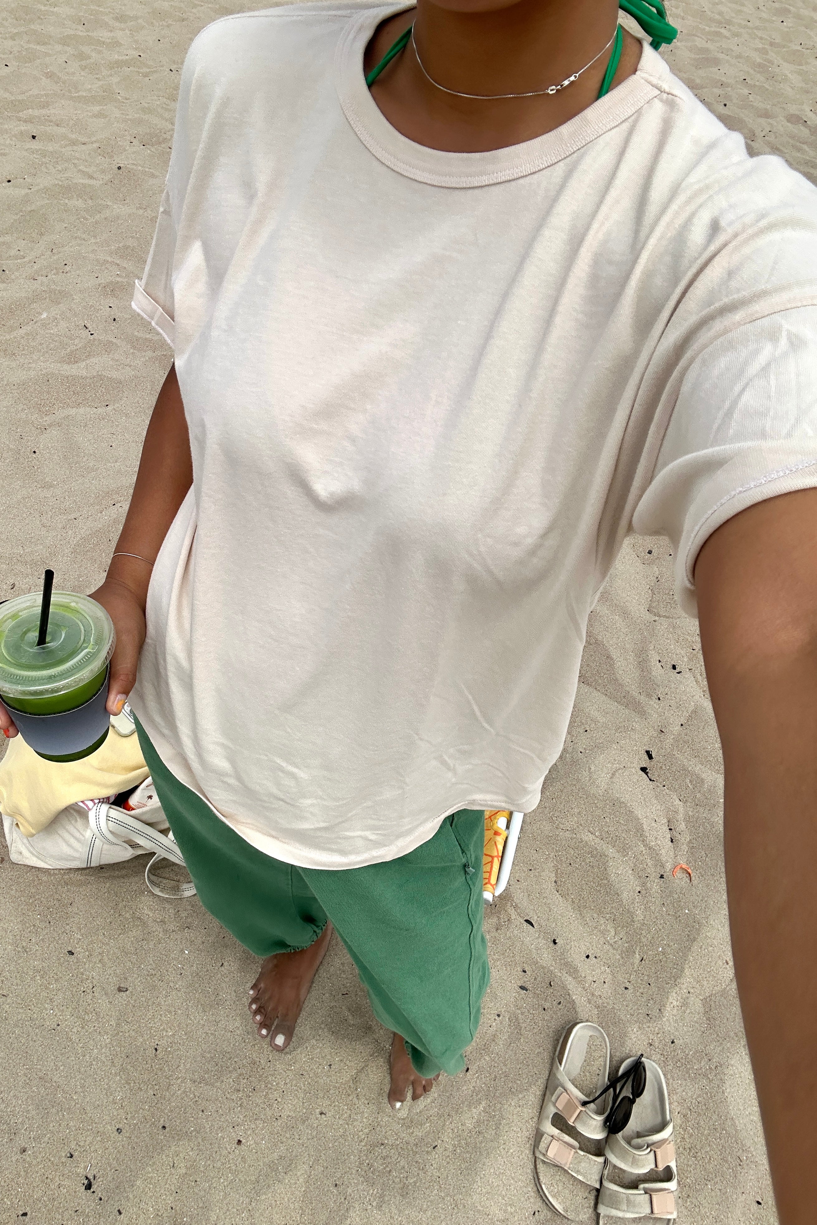 Su camiseta - Hueso