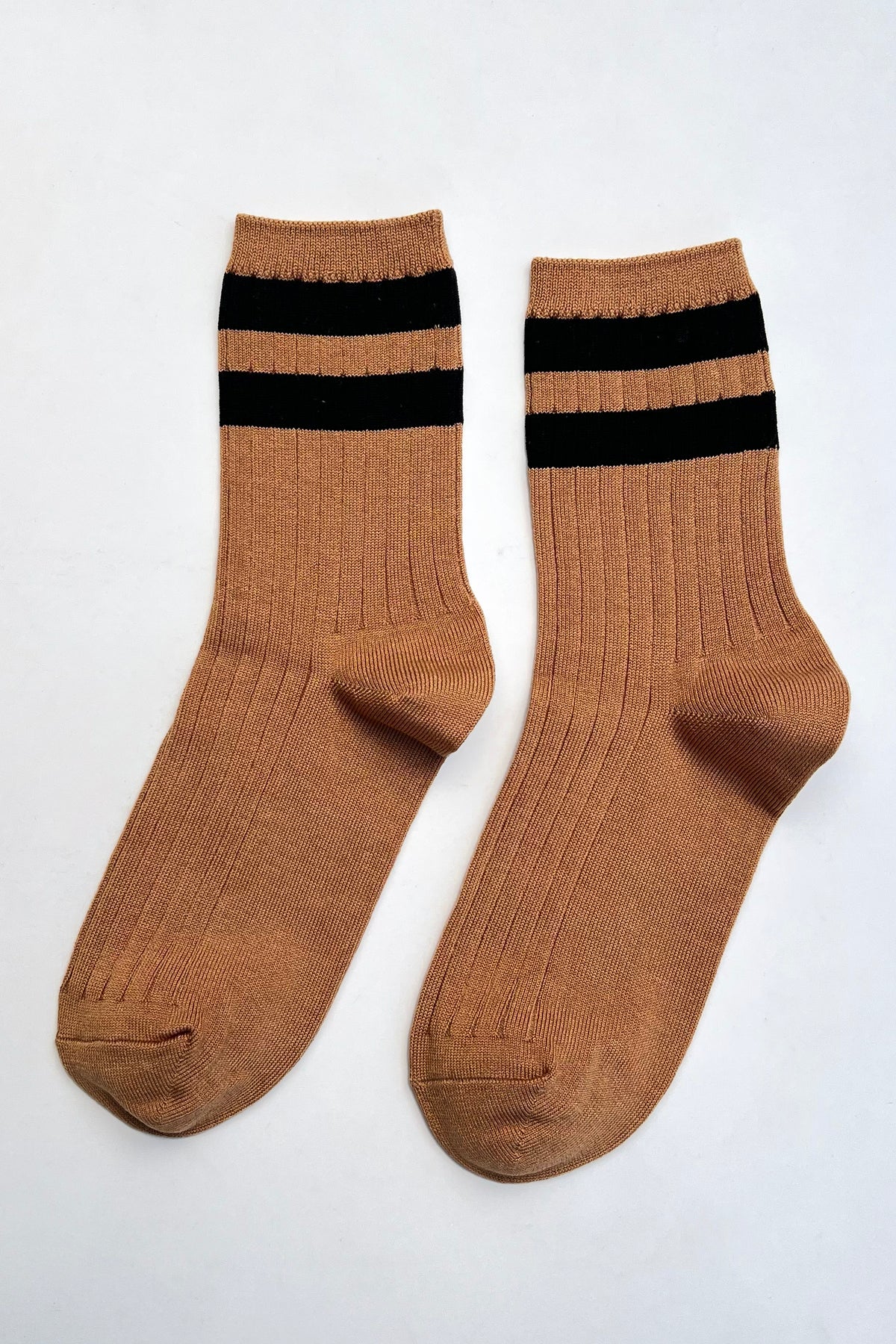 Ses chaussettes universitaires - Peanut