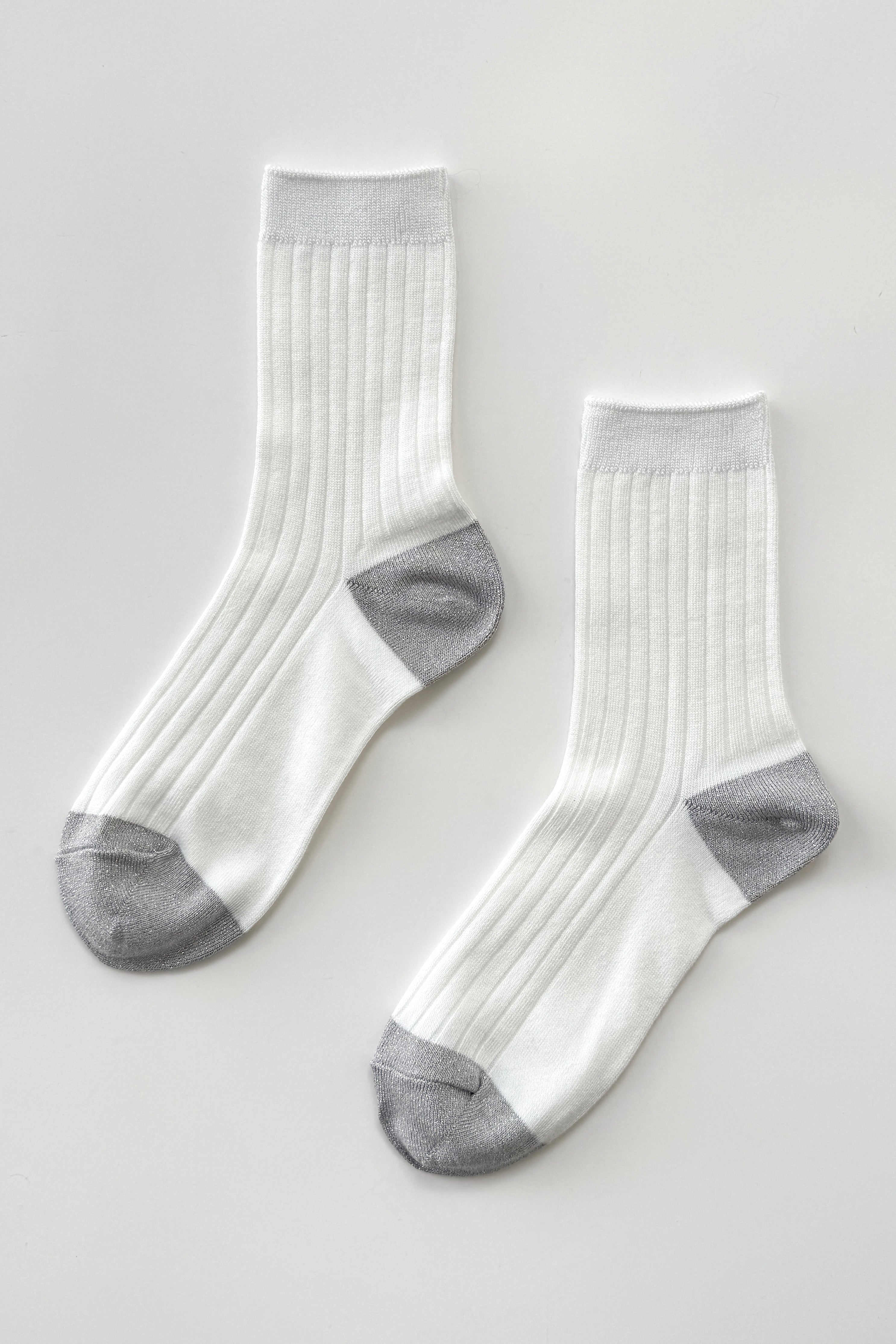 Her Glow Socks - White / Silver
