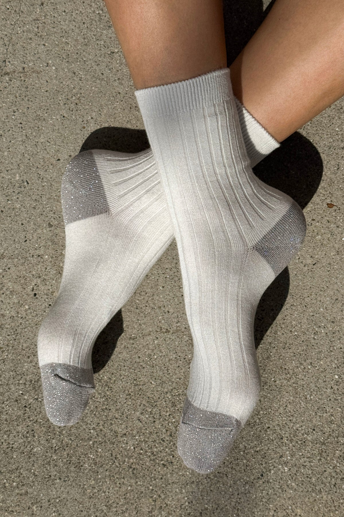 Her Glow Socks - White / Silver