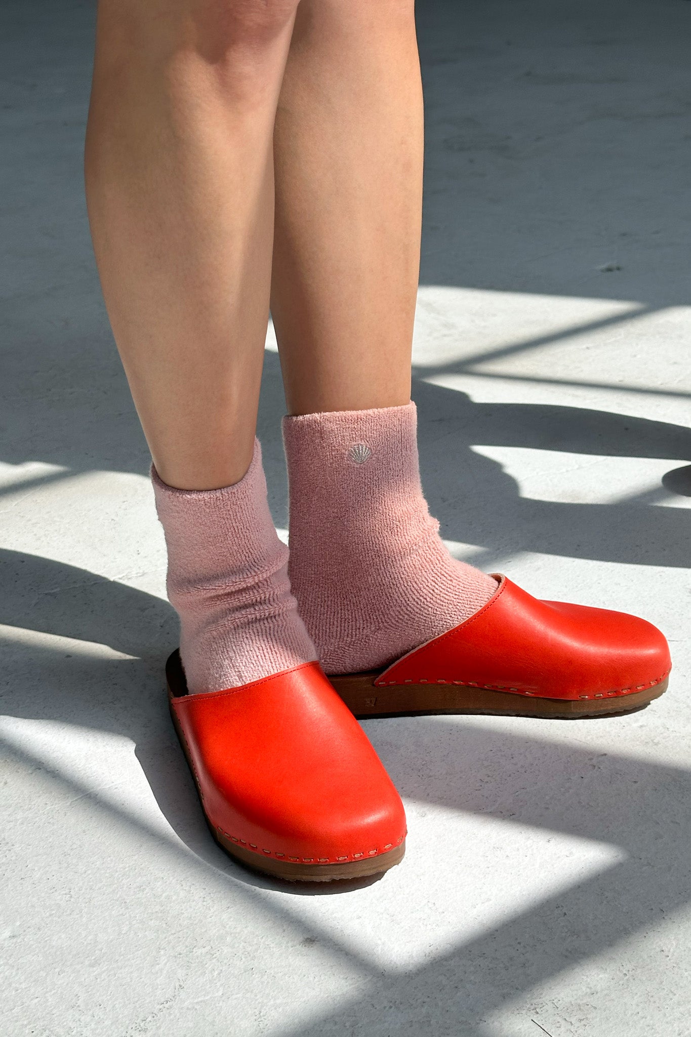 Embroidered Cloud Socks - Pink Rosé + Silver Seashell