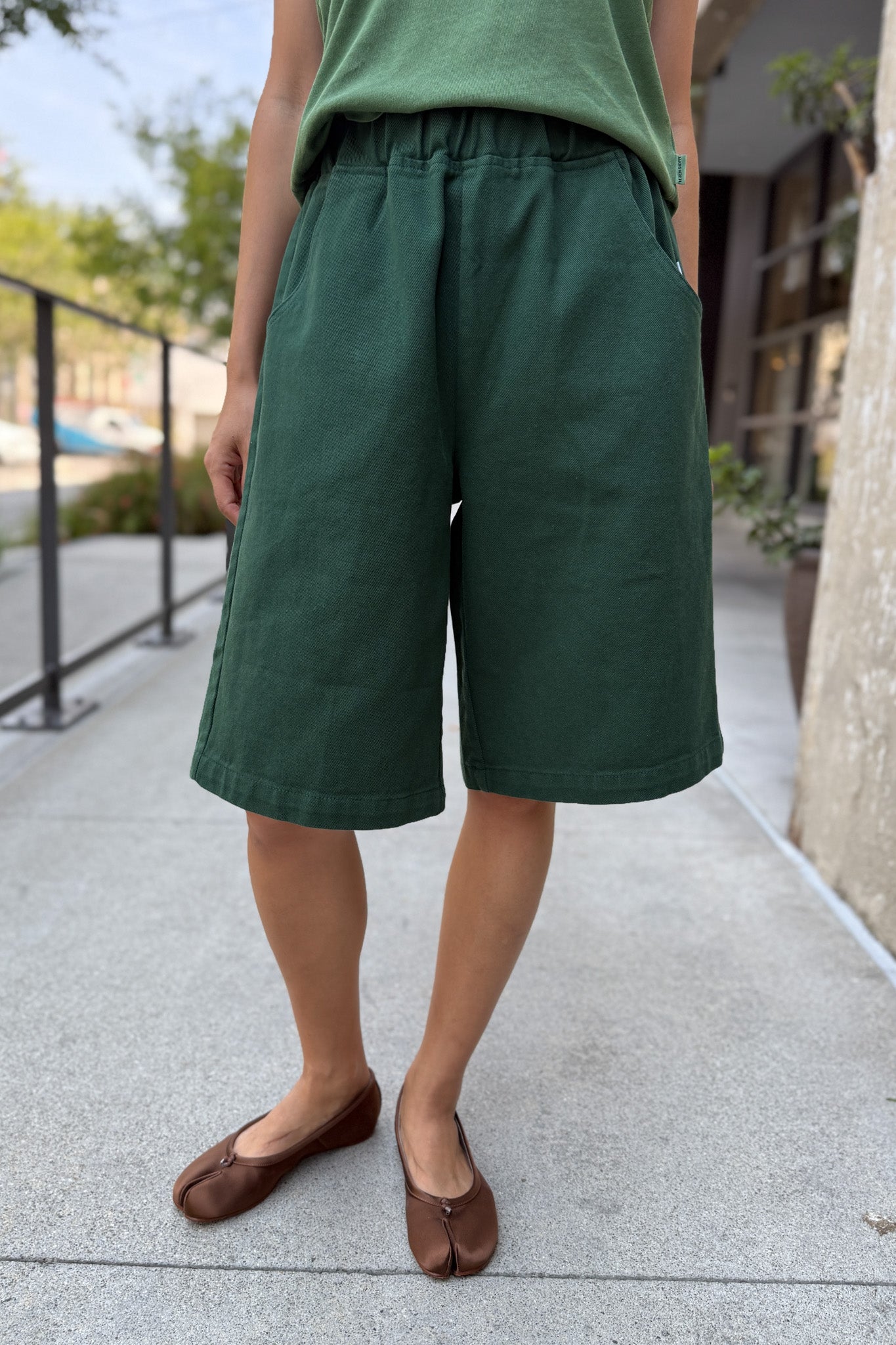 Liam Bermuda Shorts - Pine