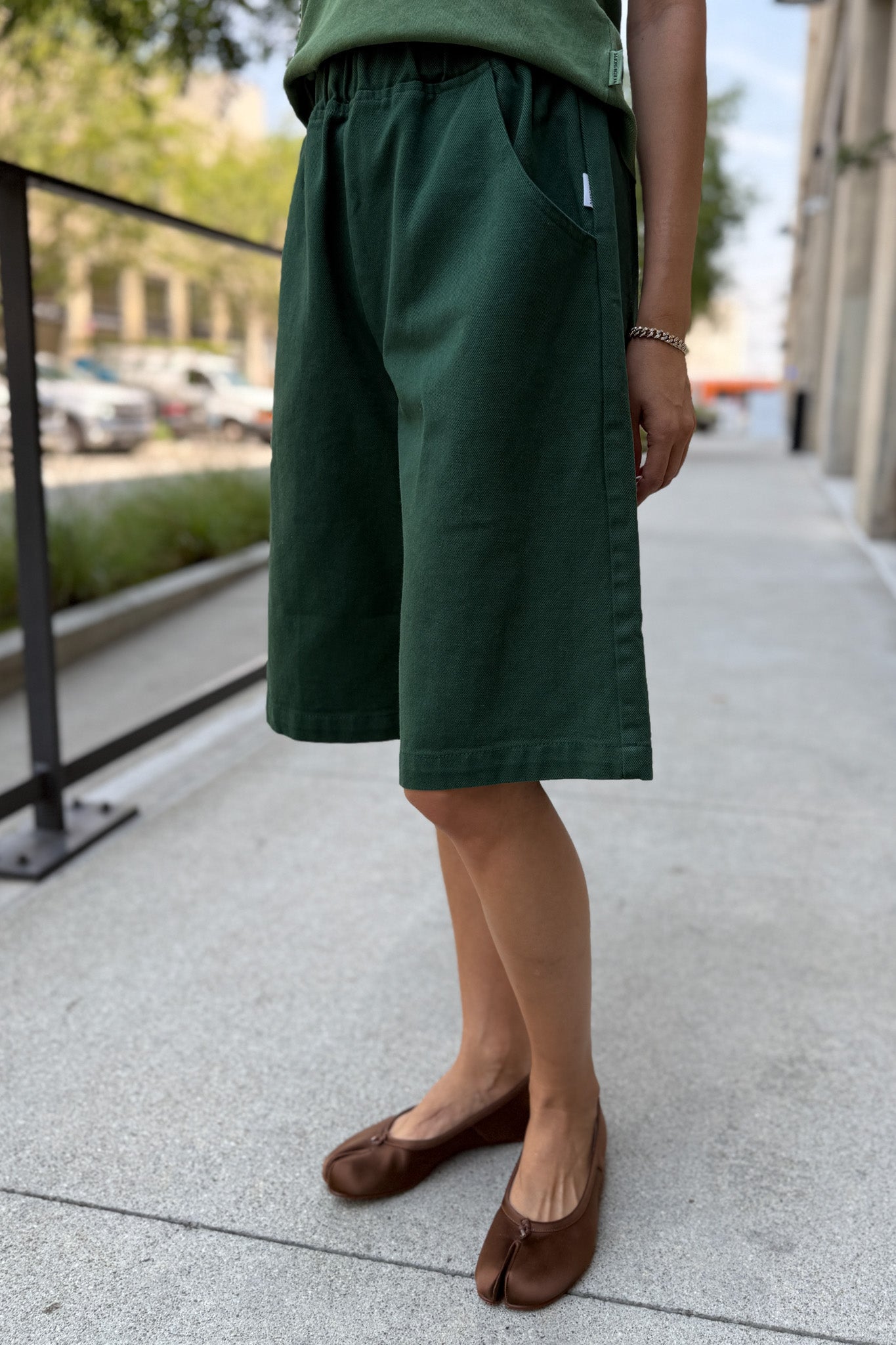 Liam Bermuda Shorts - Pine