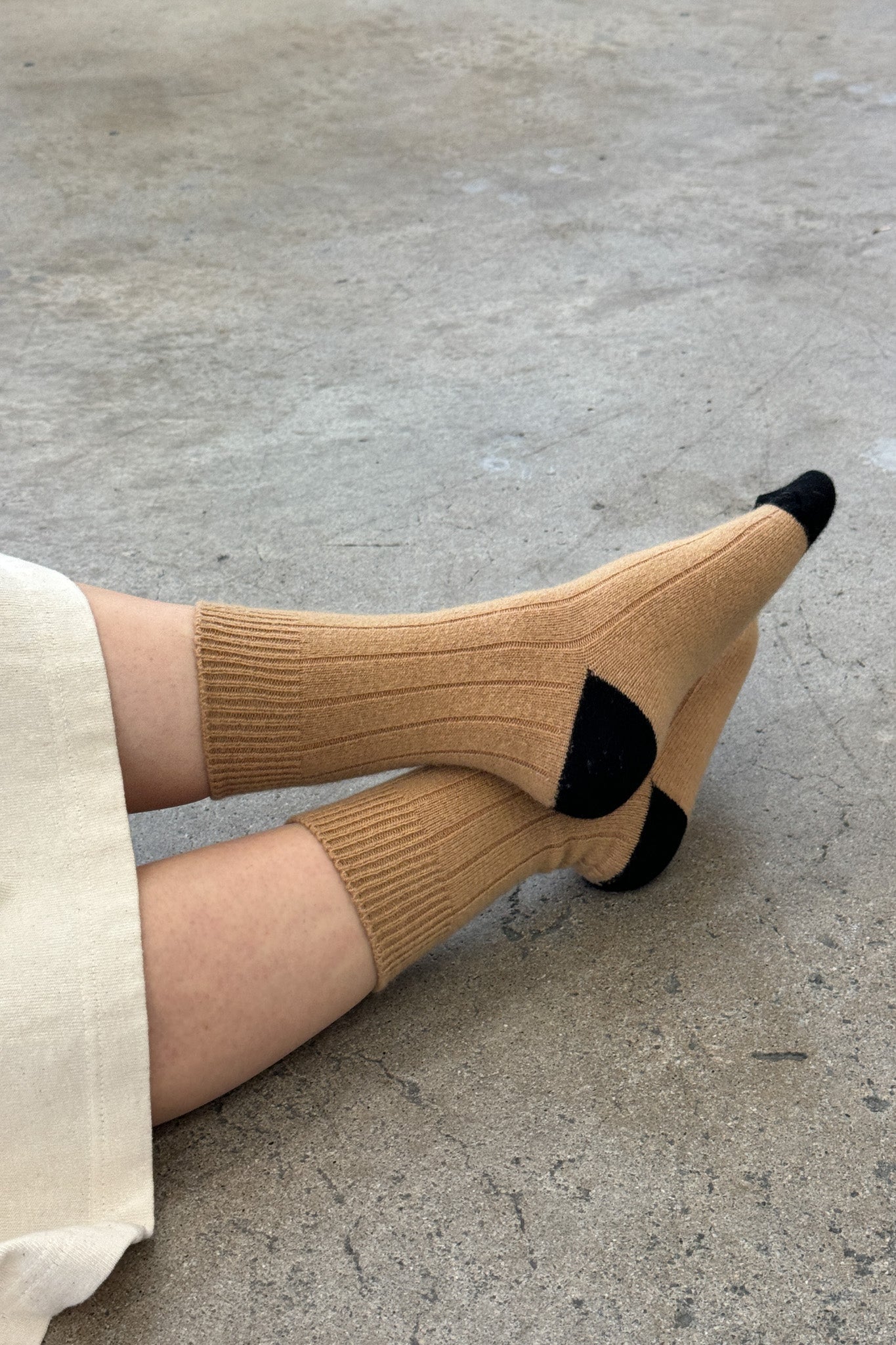 Classic Cashmere Socks - Camel