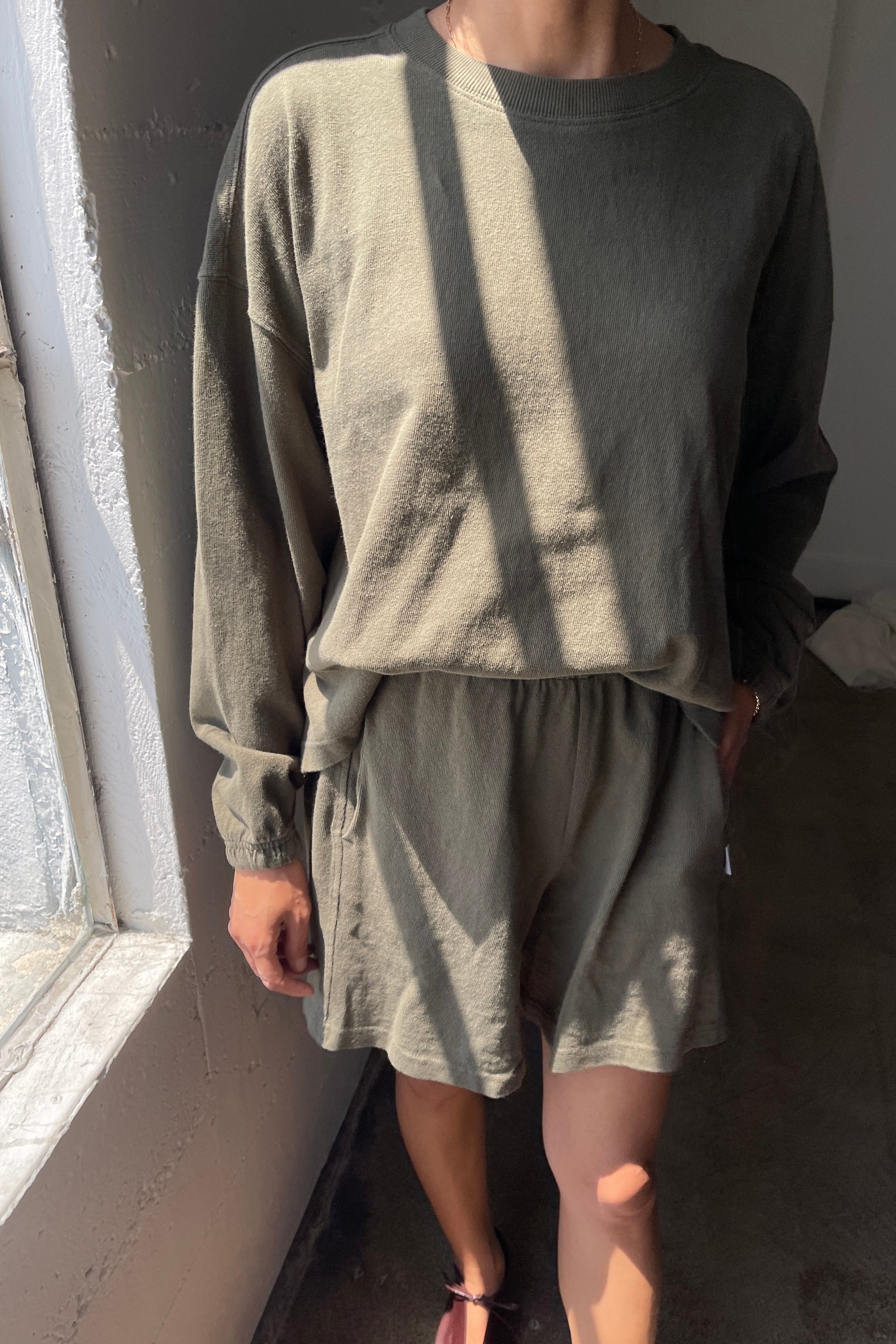 Naturelle Tee - Olive Green