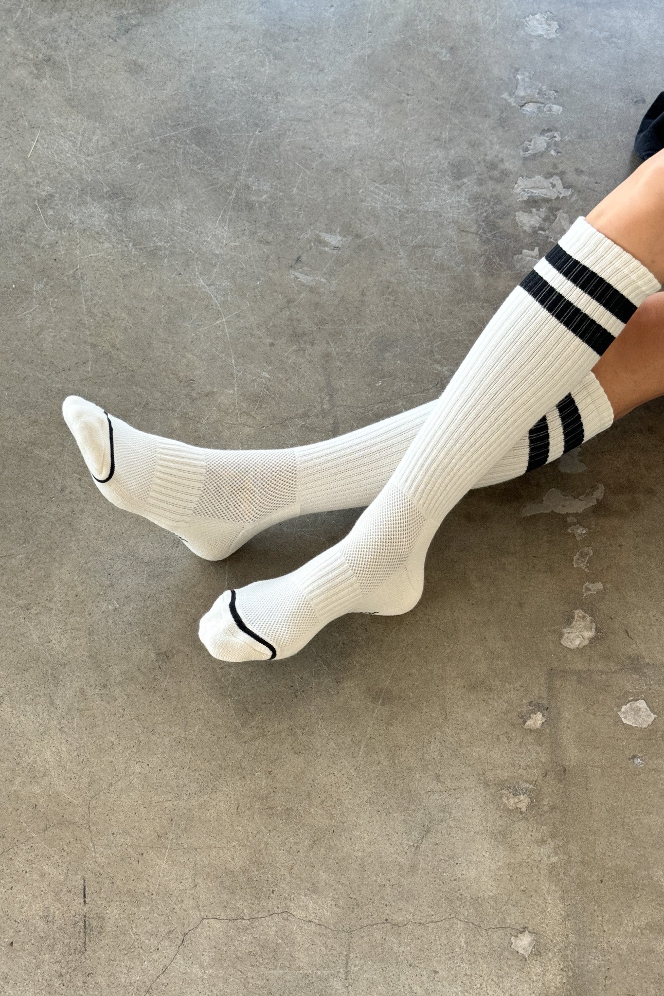 Knee High Boyfriend Socks - Cream