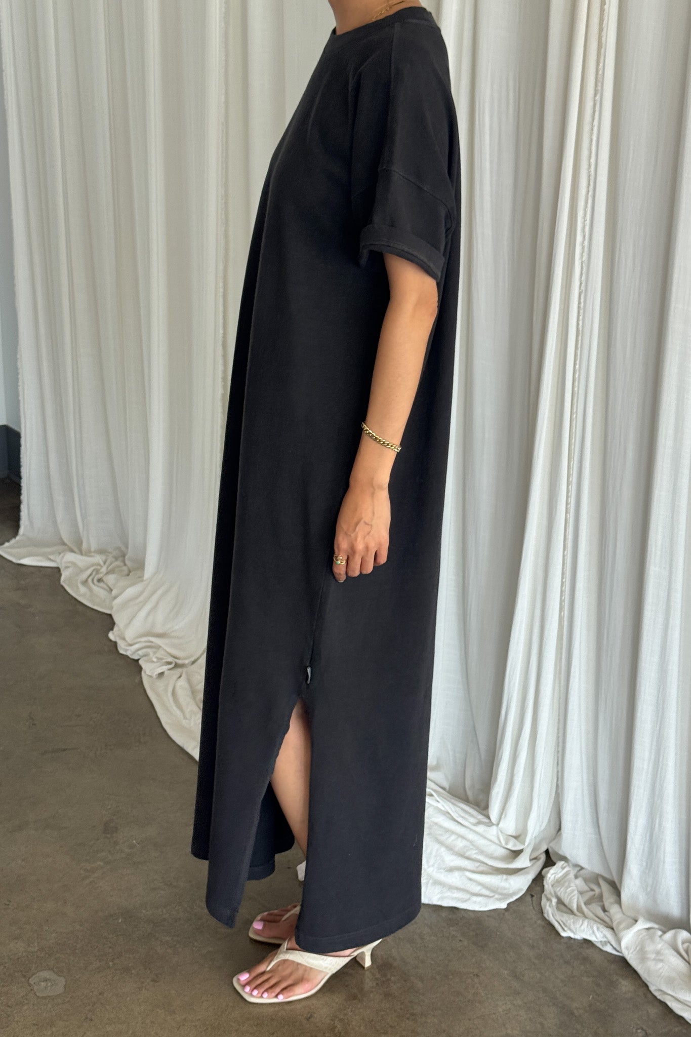 Her Dress - Almost Black