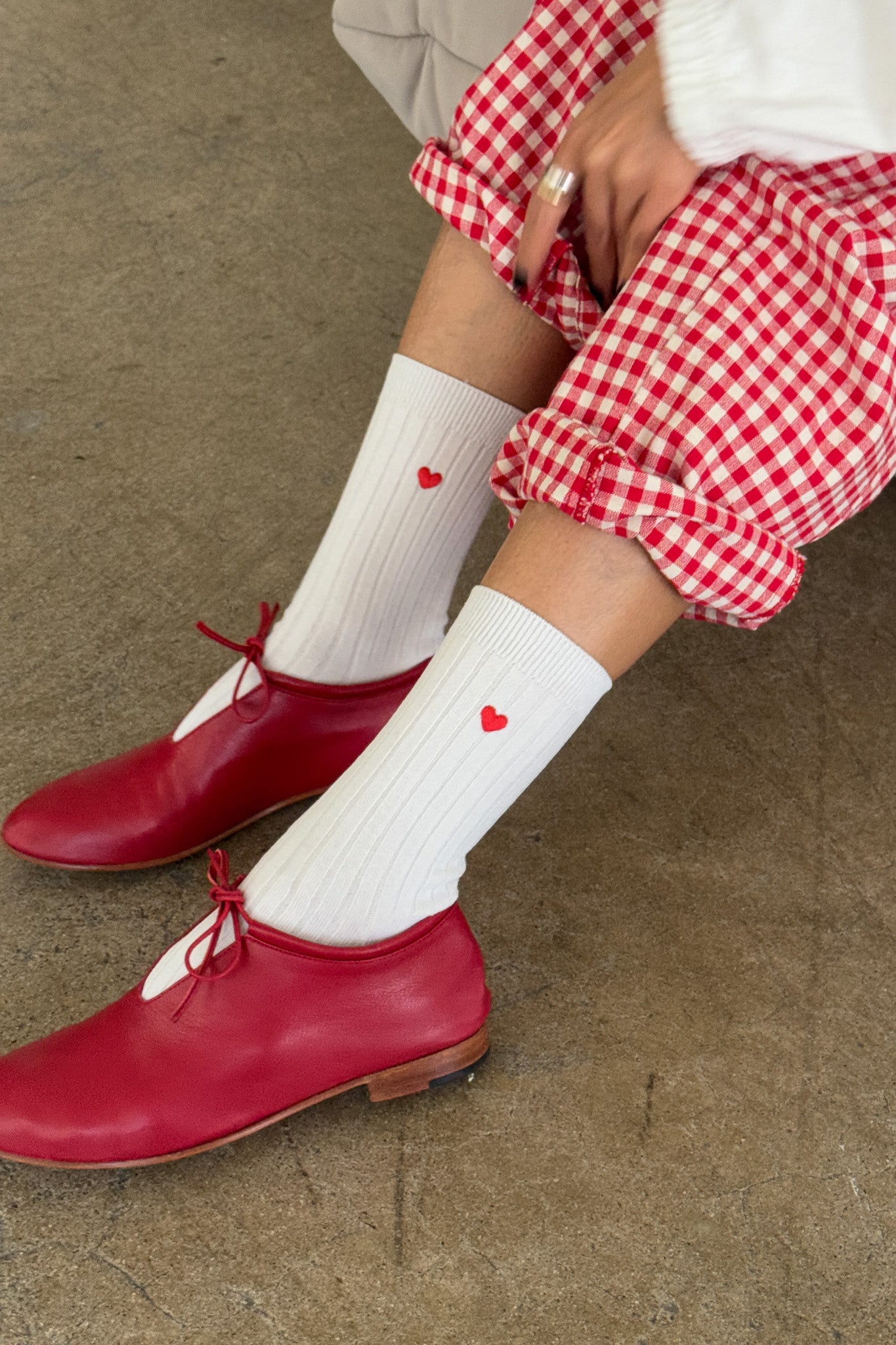 Embroidered Her Socks (MC cotton) - CLASSIC WHITE + HEART