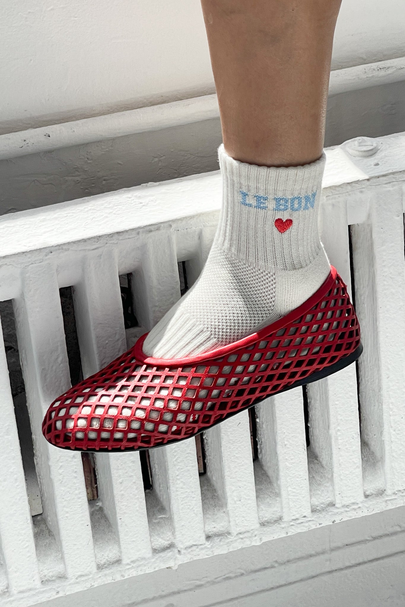 Embroidered Crew Socks - Vanilla