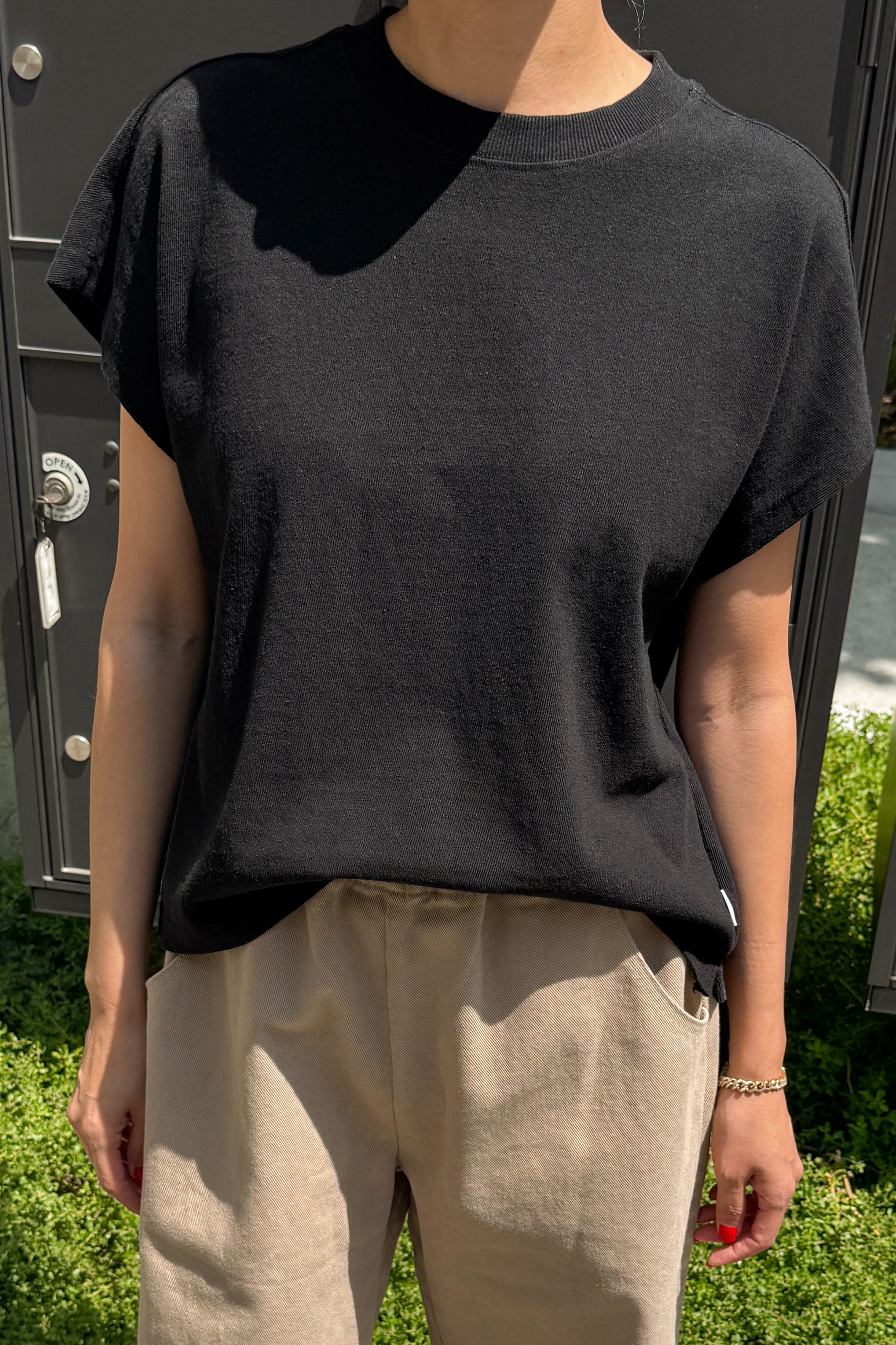Jeanne Tee - BLACK
