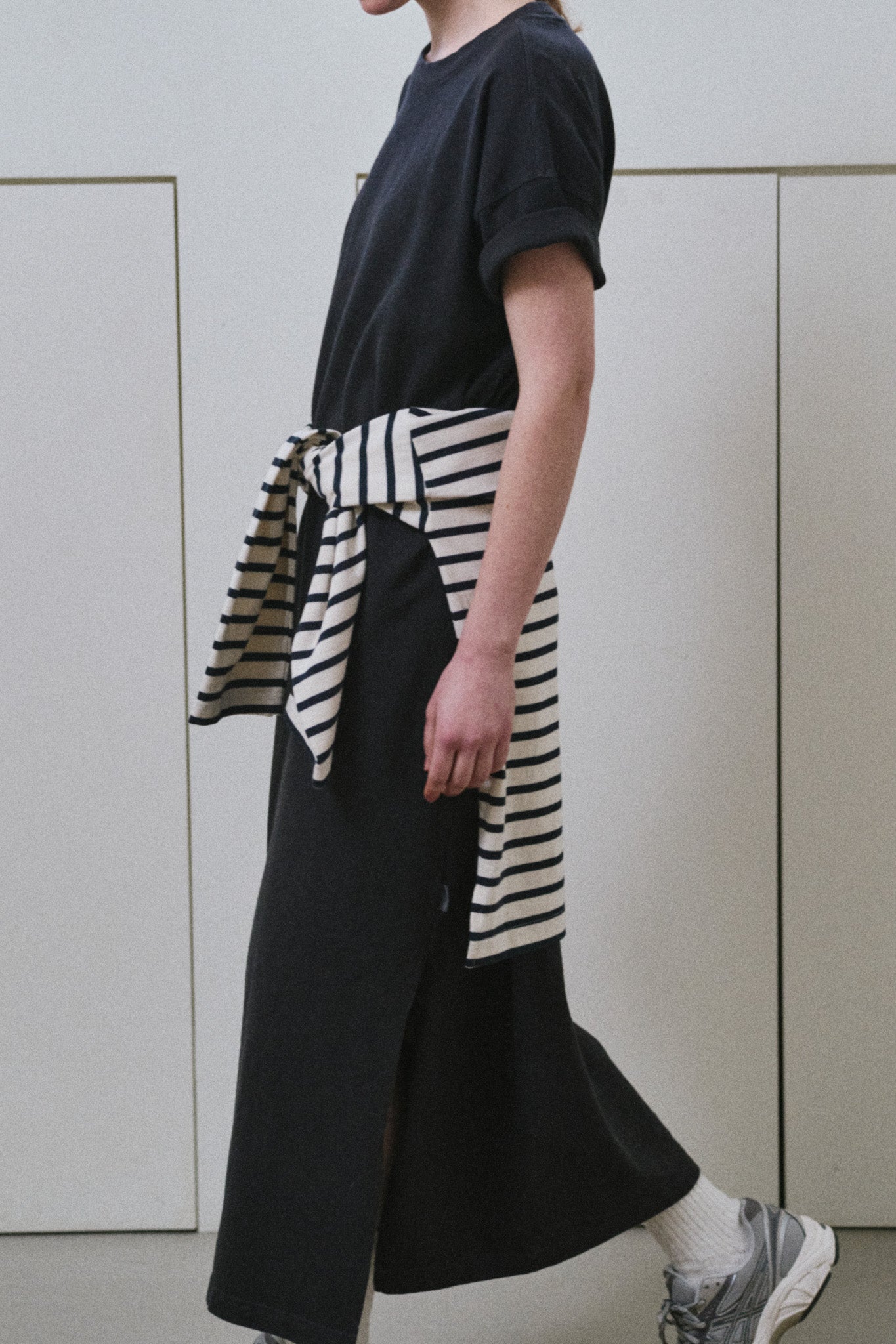 Her Dress - Almost Black
