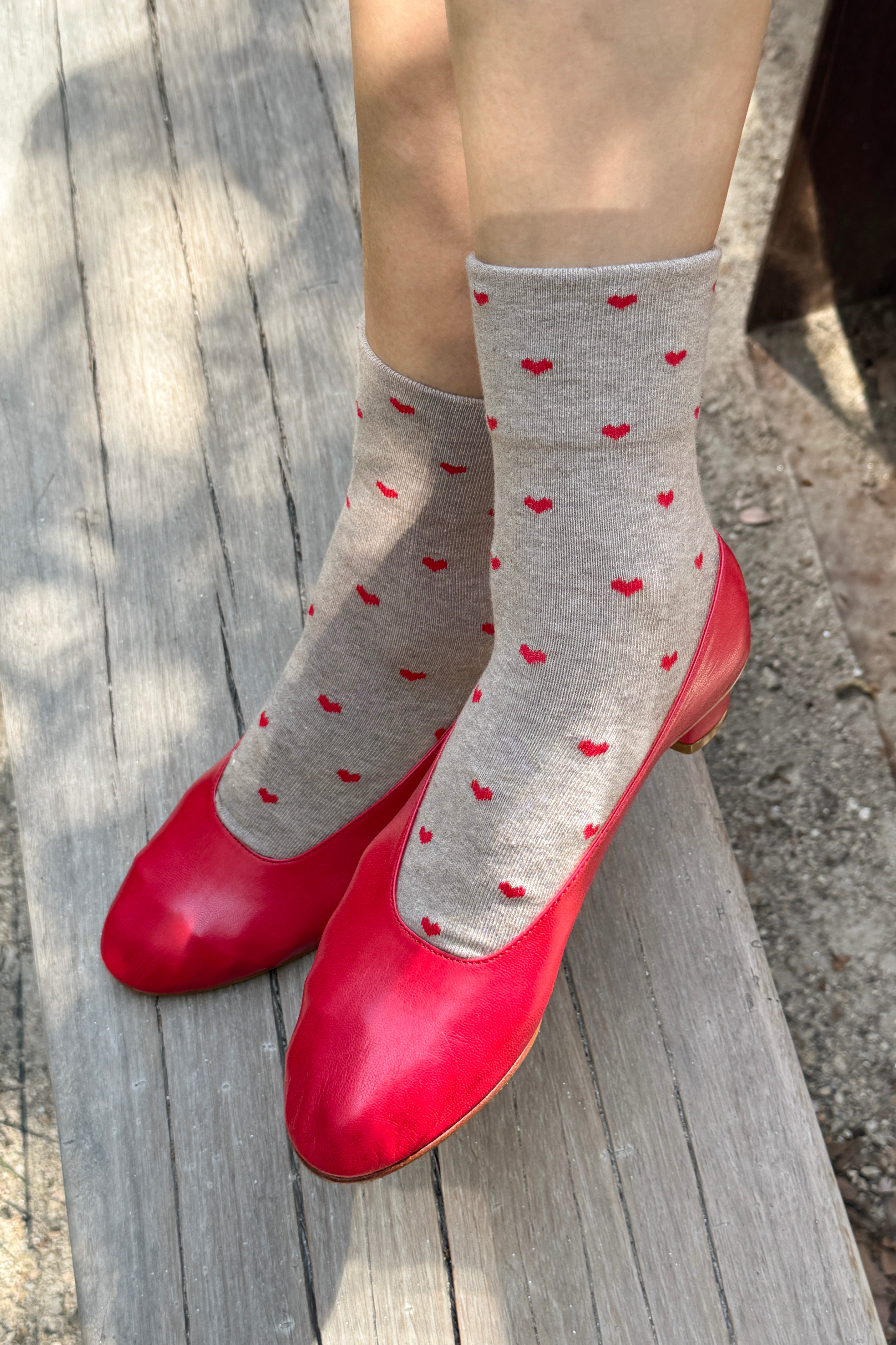 Heart Sneaker Socks - Latte/ Red