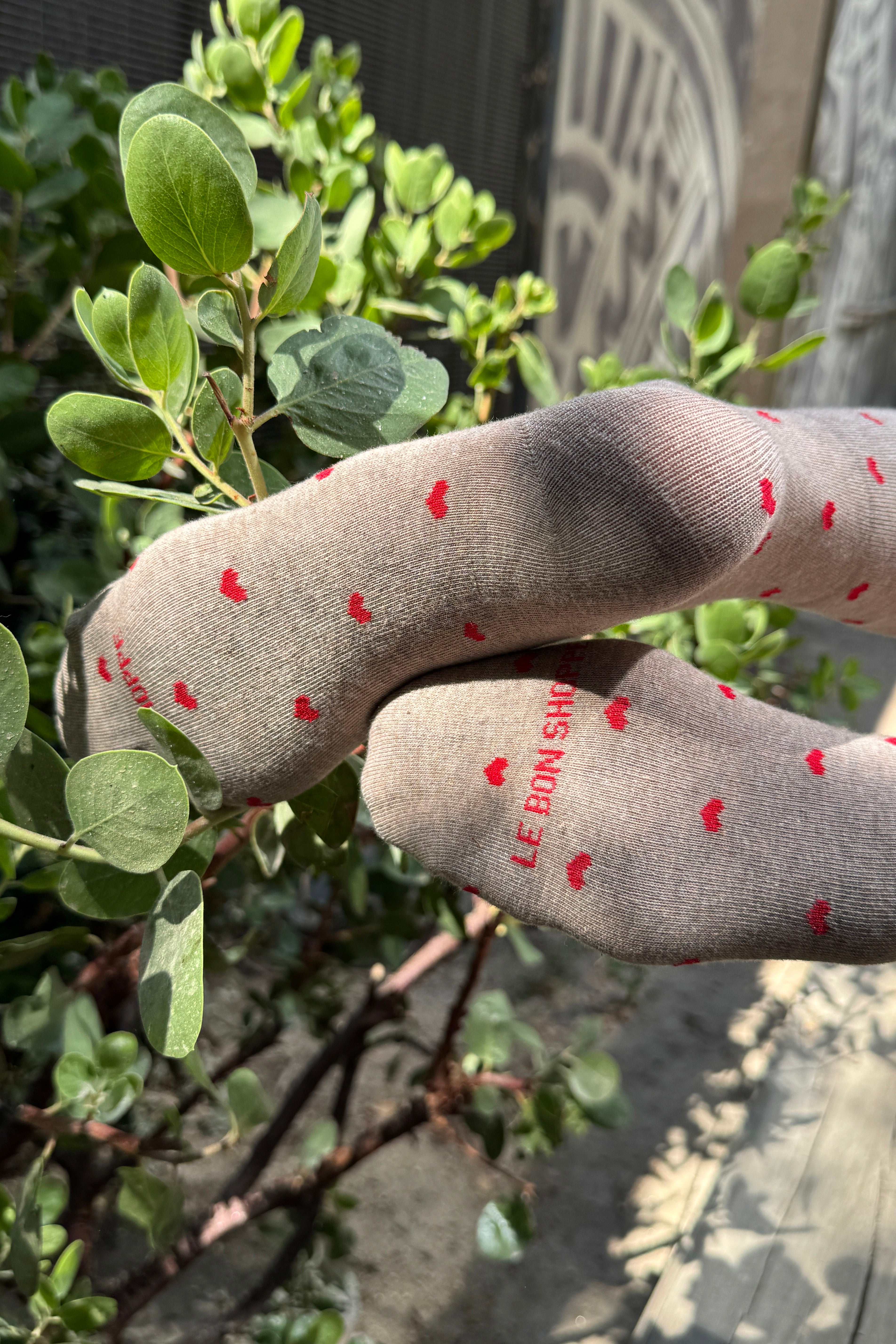 Heart Sneaker Socks - Latte/ Red