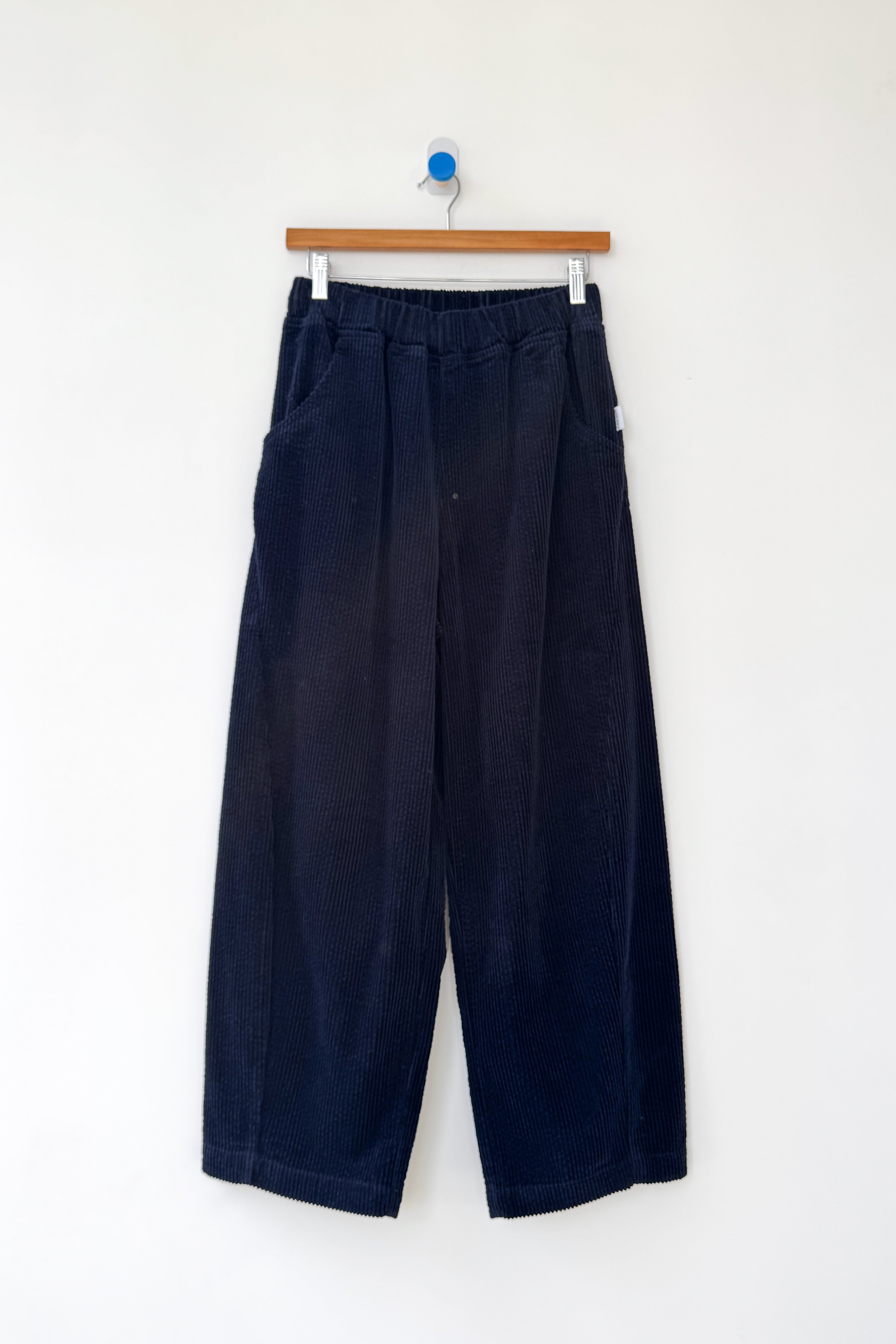 Soft Corduroy Arc Pants - Midnight