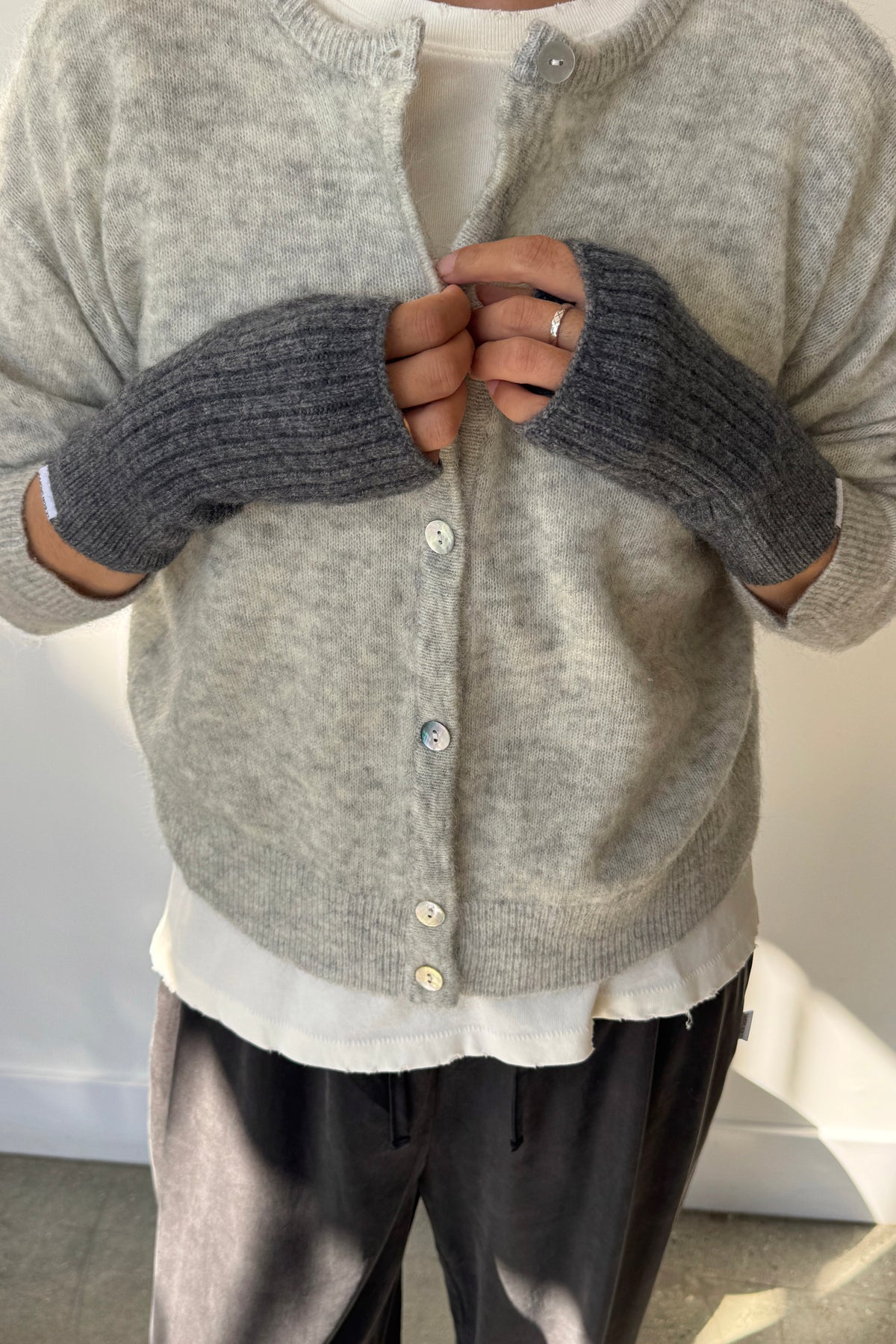Cashmere Blend Wrist Warmer - Charcoal