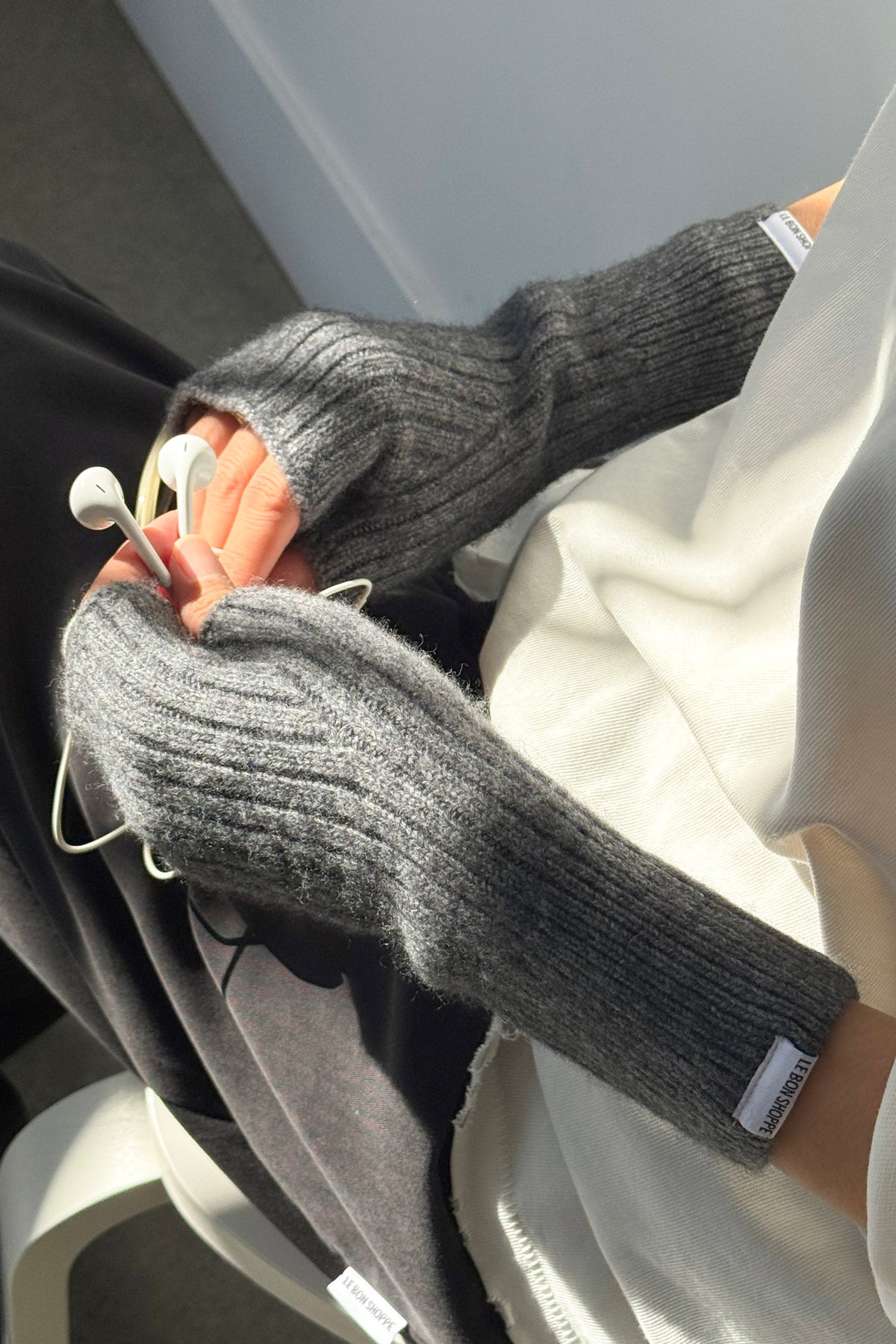 Cashmere Blend Wrist Warmer - Charcoal