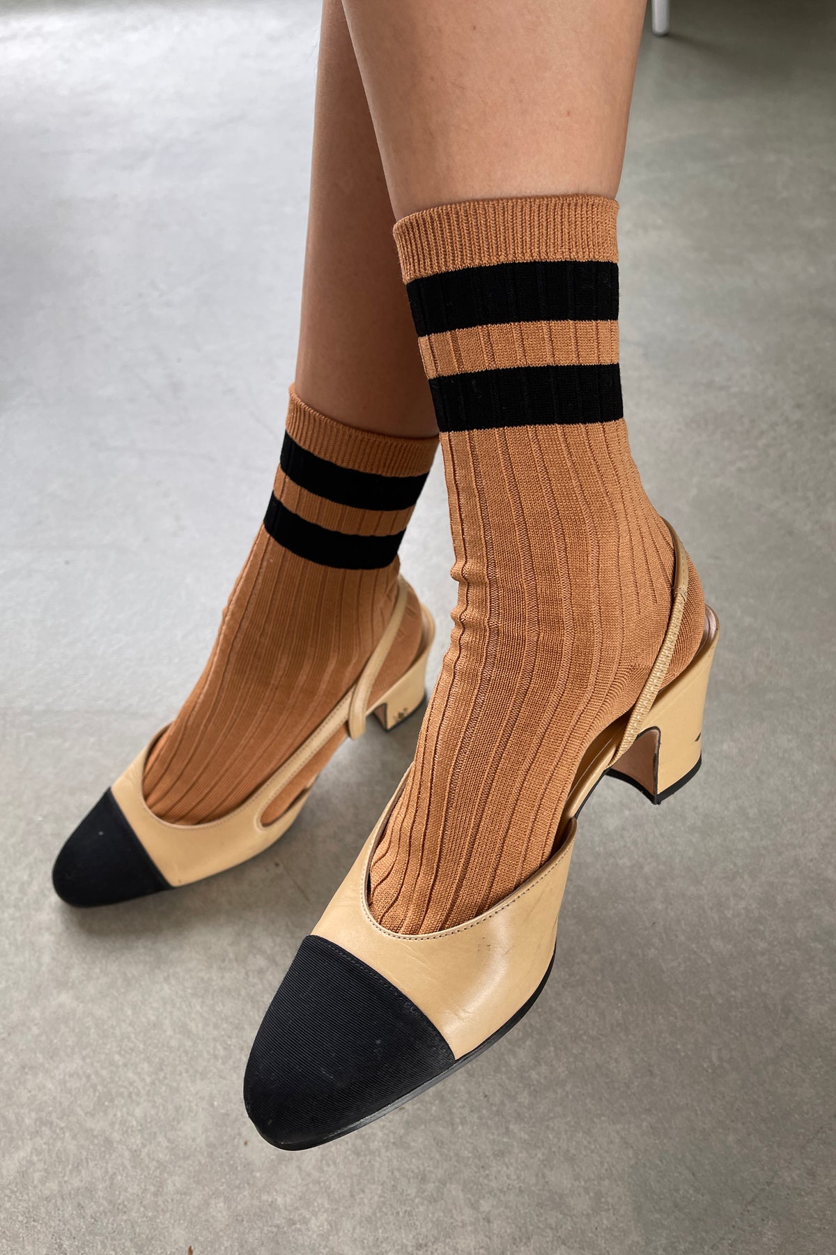 Ses chaussettes universitaires - Peanut